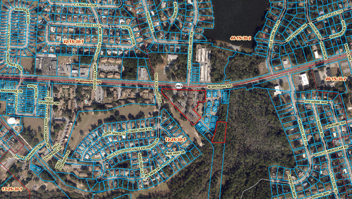 GOLF CLUB CONDO THE - Residential