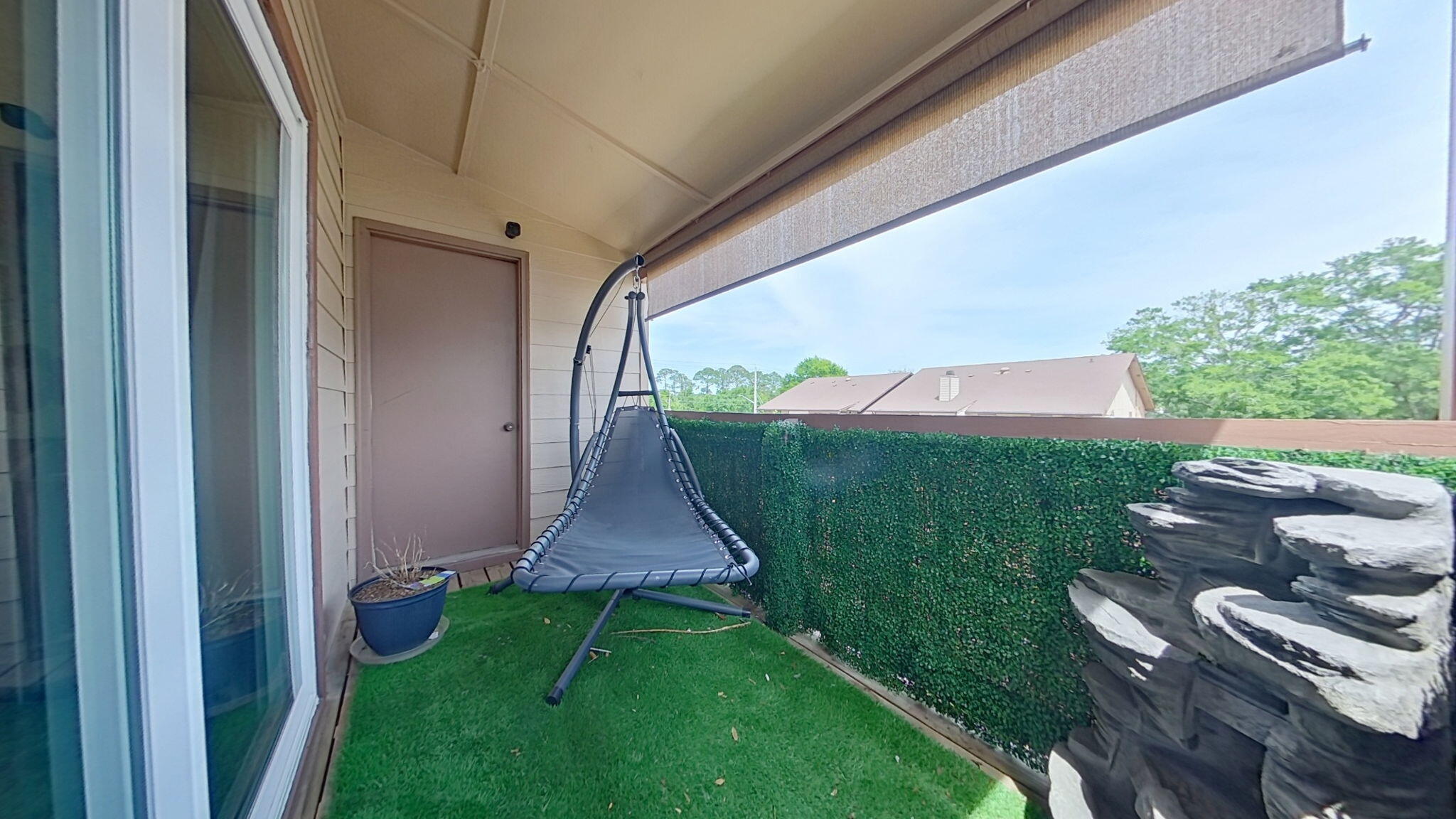 GOLF CLUB CONDO THE - Residential