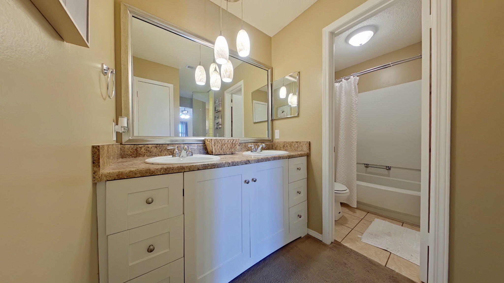 GOLF CLUB CONDO THE - Residential