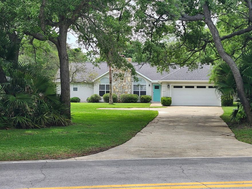 Beautifully renovated 3BR/2BA pool home in the highly desirable Moreno Acres community in the heart of Destin! Ideally located just minutes from Henderson Beach State Park, shopping, restaurants, entertainment, and the airport, this move-in-ready property offers the perfect blend of convenience and coastal living. Enjoy being close to Publix, the new Aldi coming soon, and Joe's Bayou public boat ramp for easy days on the water.
Situated on an oversized lot with room for boat or RV parking, this property also features a 2-car garage, extended driveway, and additional second parking area with extra space for RV and boat storage. Inside, you'll find cathedral ceilings, a fireplace, split-bedroom floor plan, spacious family room, renovated tile flooring throughout, and an updated kitchen with granite countertops, center island, wet bar, backsplash, and wine fridge.
Step outside to your own private backyard oasis featuring a resurfaced saltwater pool with LED lighting, new pool deck, hot tub, and updated fencing. Major improvements include windows (2022), HVAC (2025), remodeled bathrooms, interior/exterior paint, front door, laundry room, and custom master closet updates.
Whether you're looking for a primary residence, second home, or investment property in Destin, FL, this home offers exceptional location, updates, and lifestyle appeal!