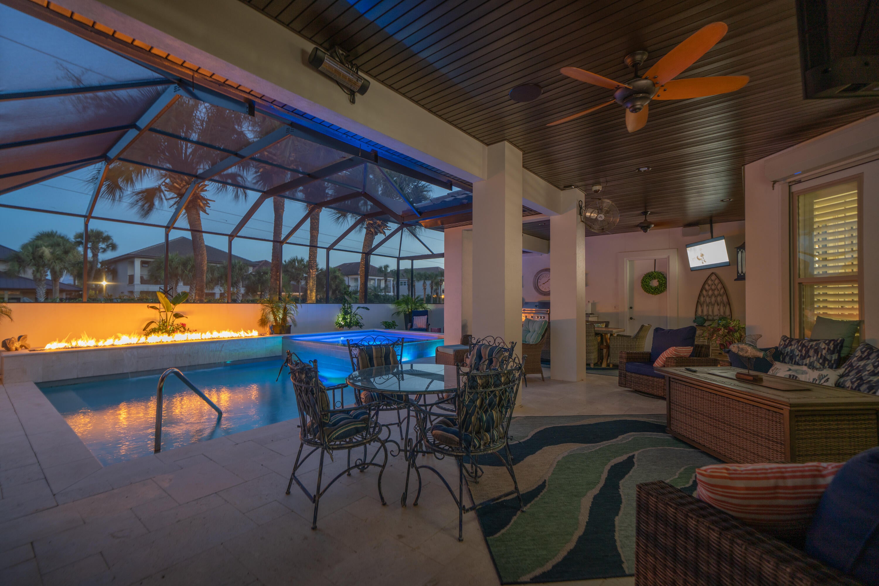 4765 Papaya Park