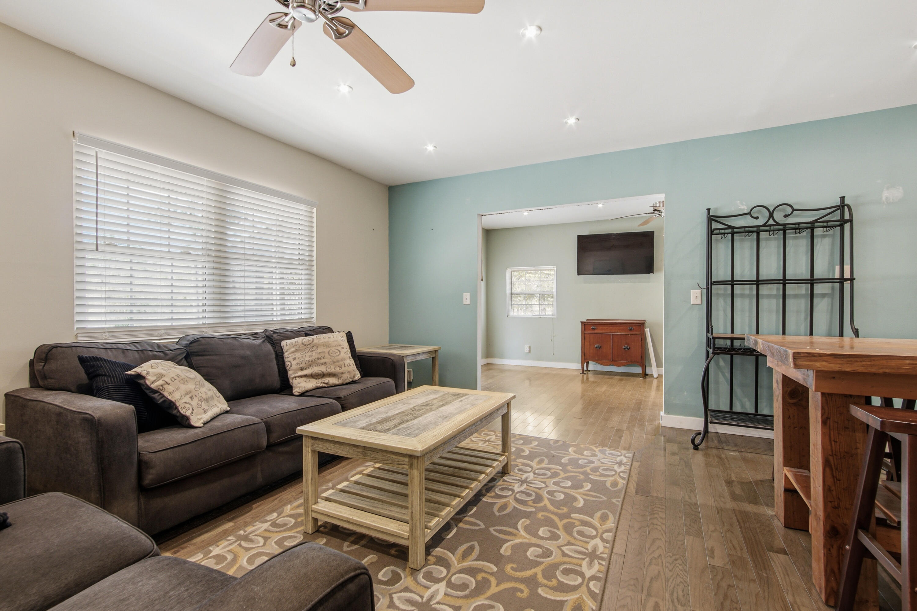 OAKWOOD HILLS UNIT 1 - Residential