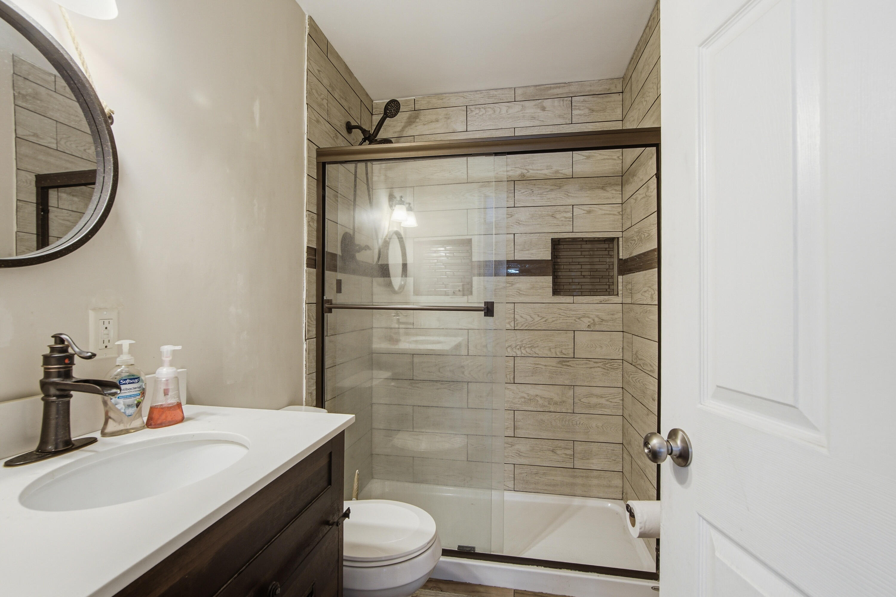 OAKWOOD HILLS UNIT 1 - Residential