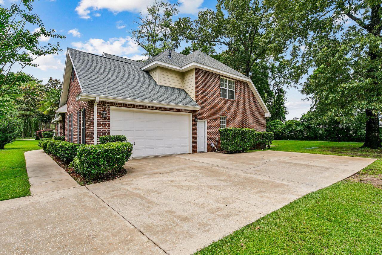 CLAIRES VINEYARD - Residential