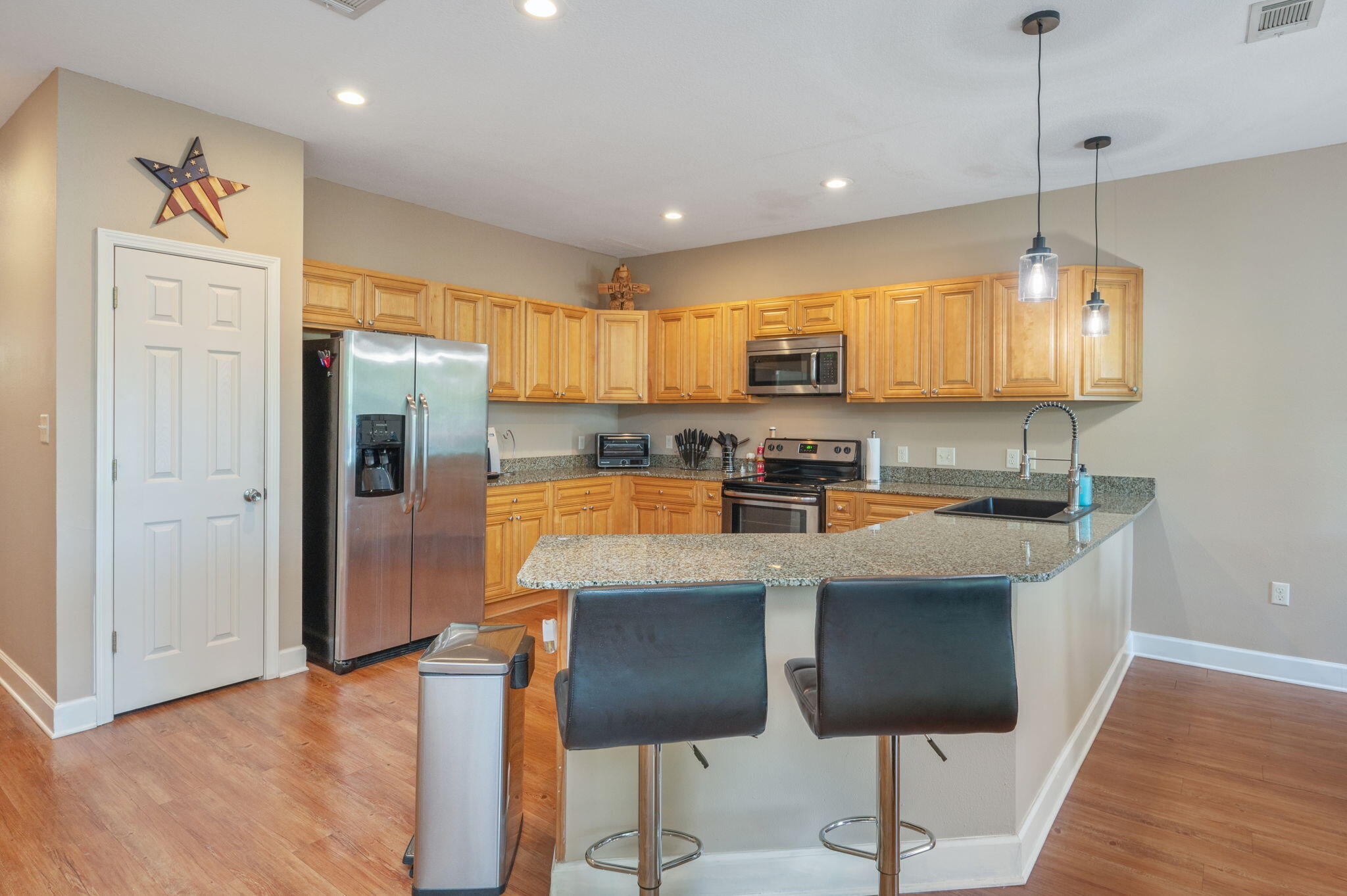 ARBOR LAKE - Residential