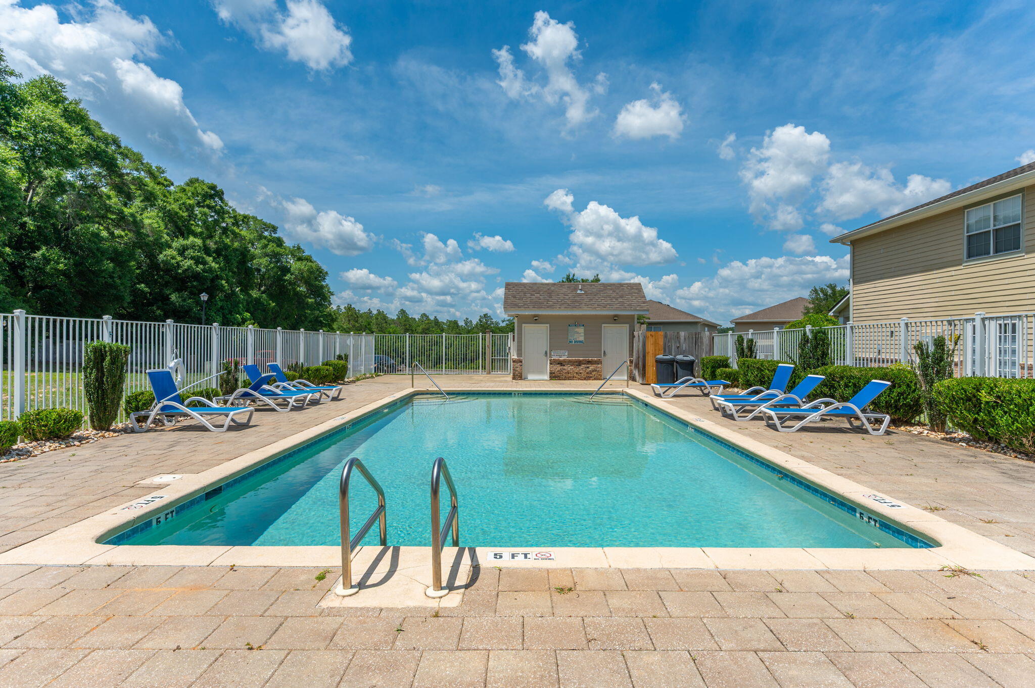 ARBOR LAKE - Residential