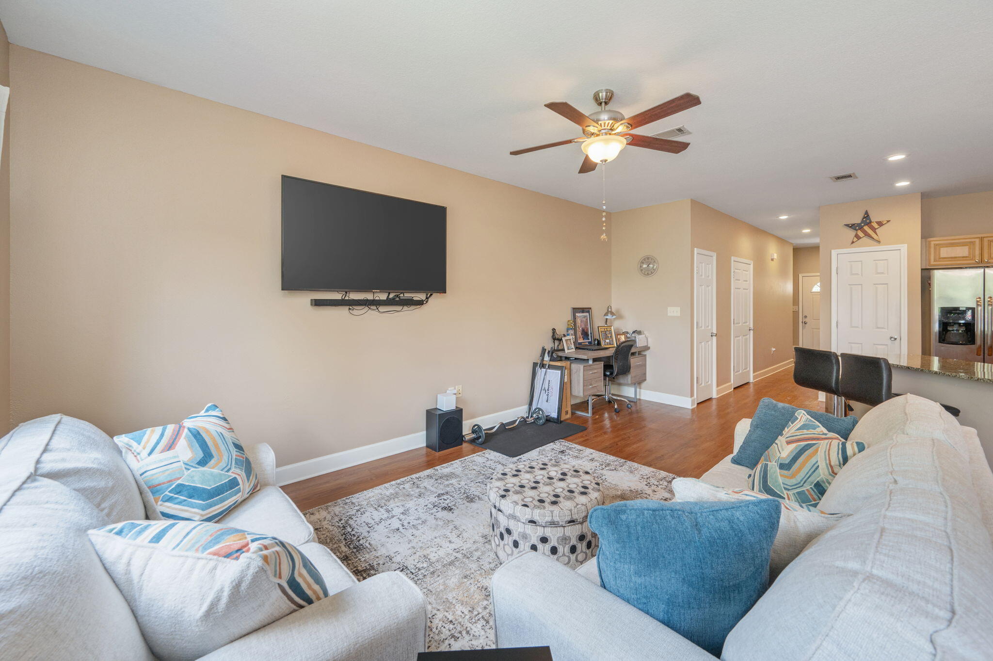 ARBOR LAKE - Residential