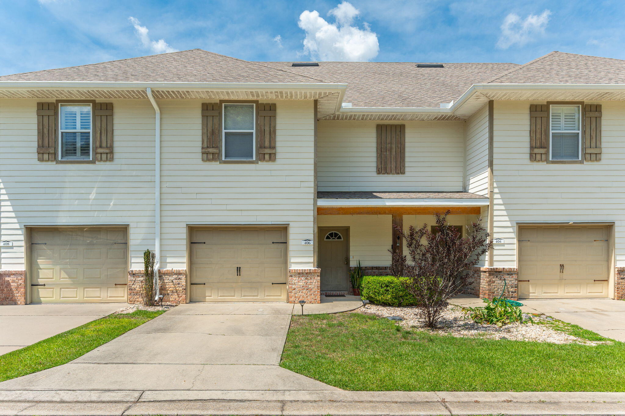ARBOR LAKE - Residential