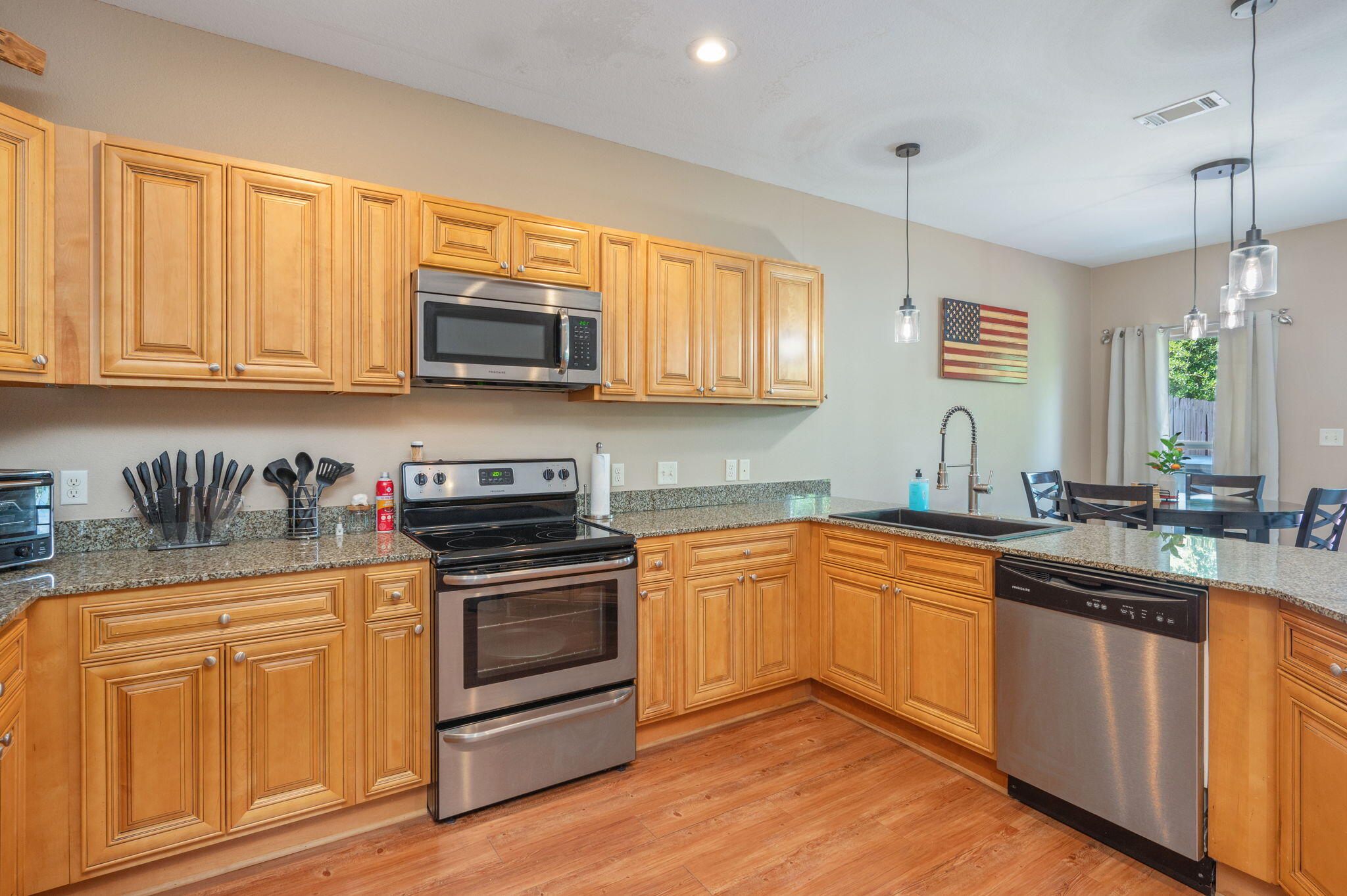 ARBOR LAKE - Residential