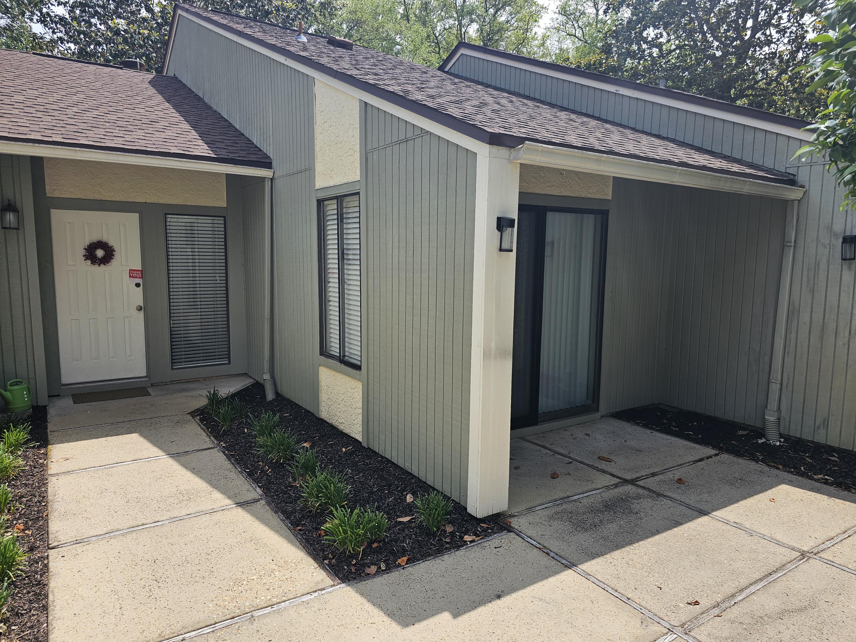Bluewater Bay / 900 Royal Oak Village - Residential