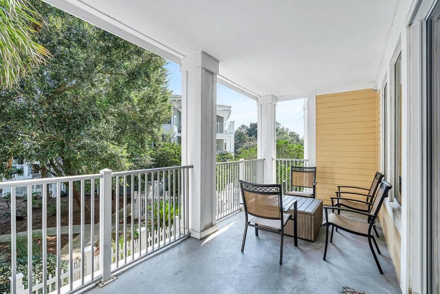 12 MONTH LEASE IN BAYTOWNE WHARF. Fully Furnished & All Utilities Included!
1 BR/ 2BA with expansive balcony! Don't miss this beautifully updated unit in the charming well maintained & popular mid rise Baytowne Wharf condo, Observation Point North. Upgrades include counter height breakfast bar, gorgeous granite in kitchen & baths, undermount sinks, upgraded faucets & light fixtures, stainless appliances, easy care floors throughout and coastal furnishings & décor. 4th floor unit overlooking the courtyard. Steps to live entertainment, shopping, dining, marina, tennis, and walking paths! Access to exclusive Amenities Deck with community pool, spa, grilling area, kitchen, bathrooms, and exercise room!!!