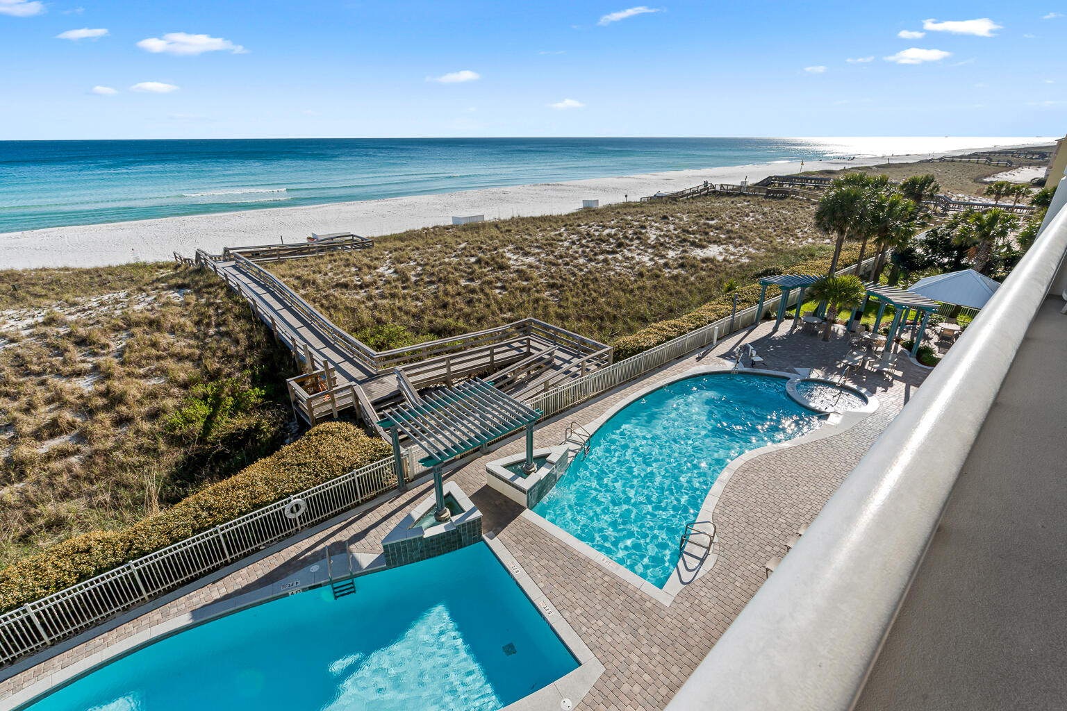 PEARL OF NAVARRE (THE) - Residential