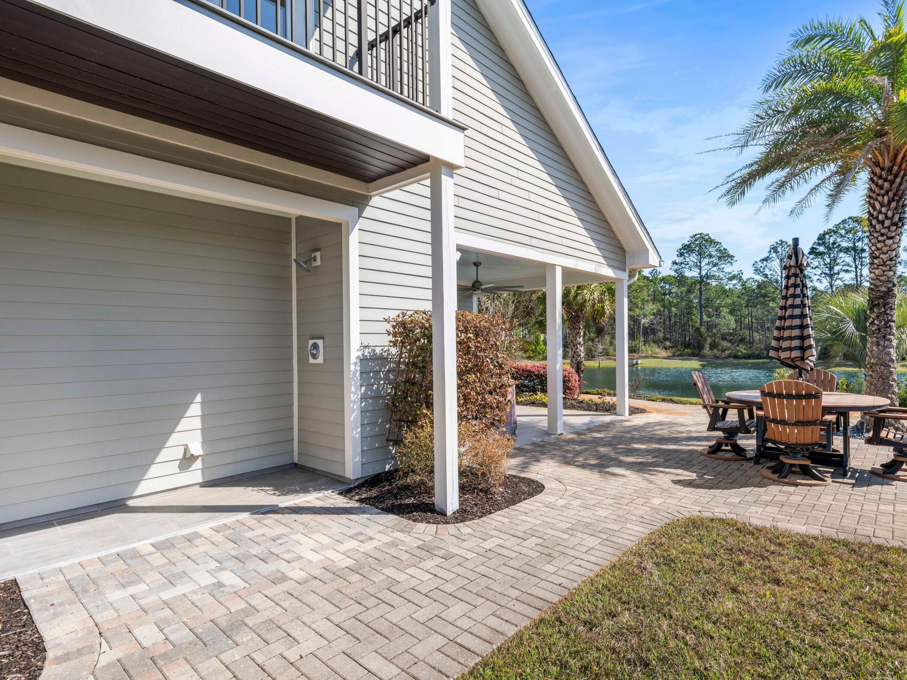 LAKEVIEW - Residential