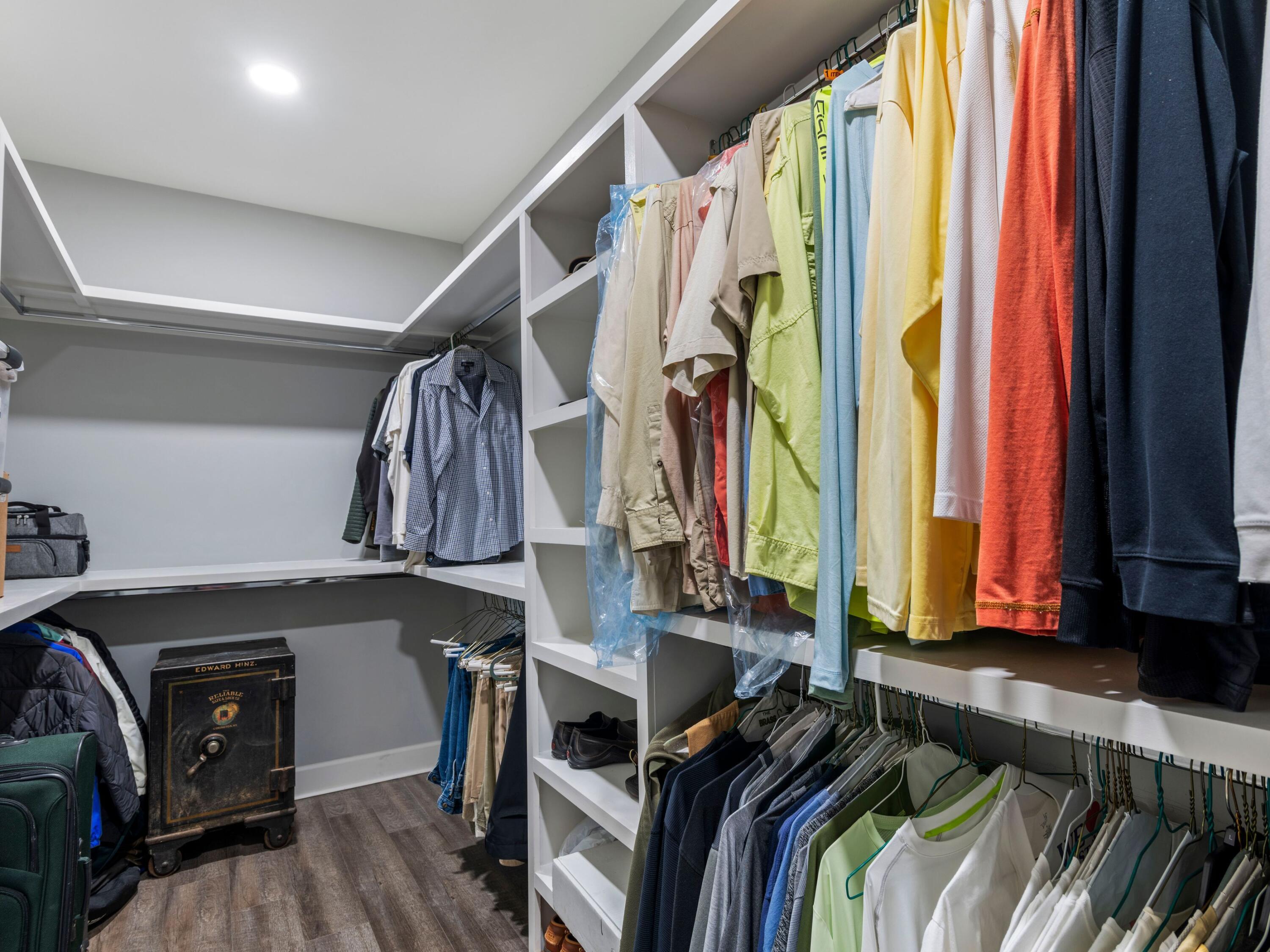 LAKEVIEW - Residential