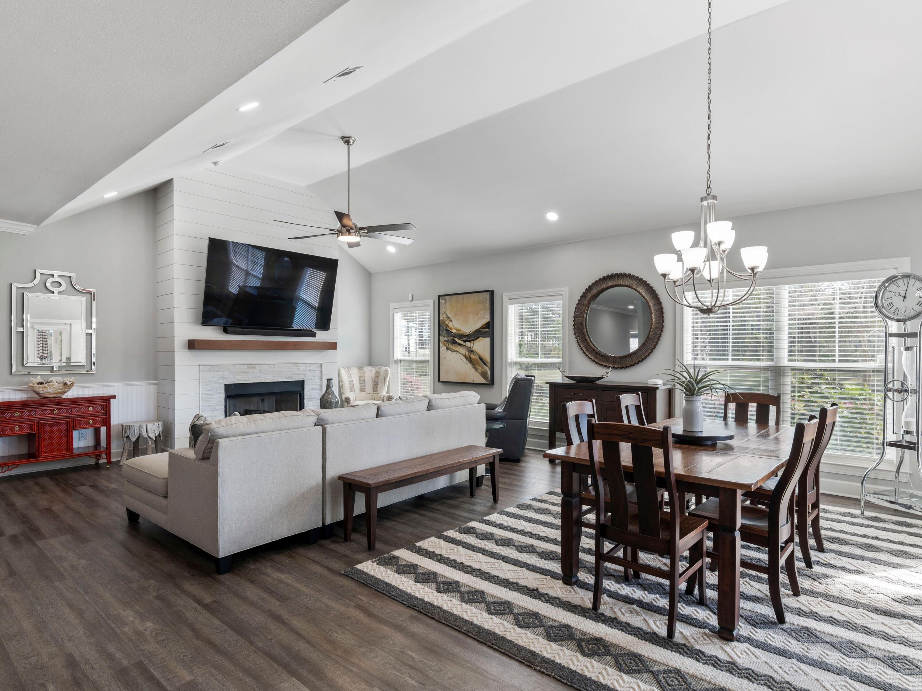 LAKEVIEW - Residential