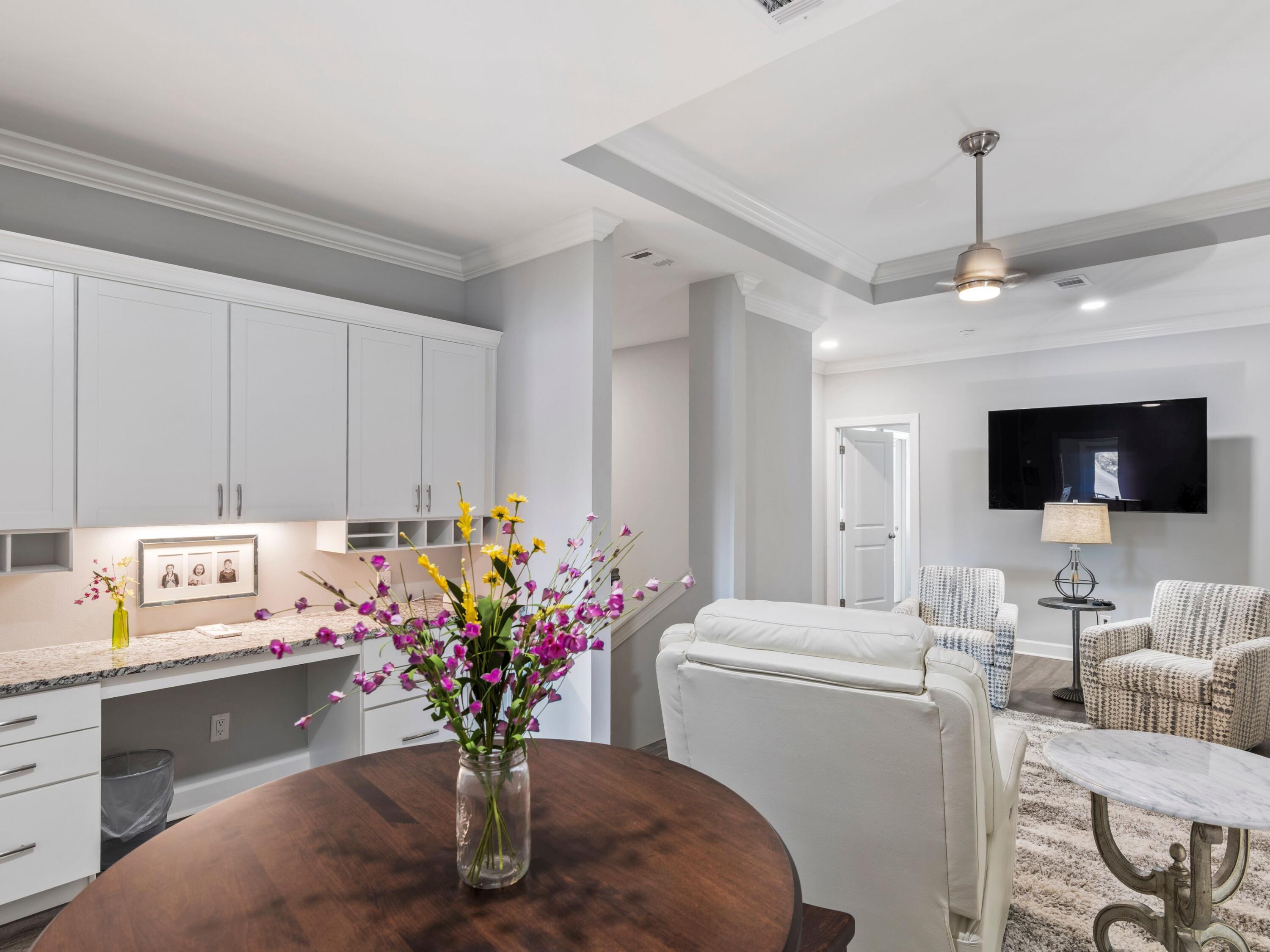 LAKEVIEW - Residential