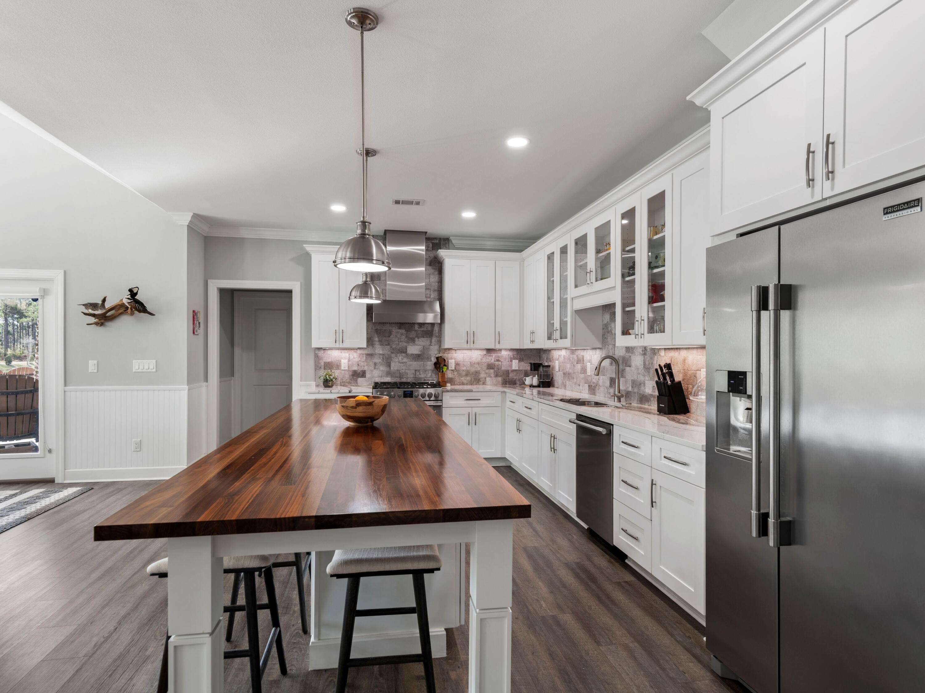 LAKEVIEW - Residential