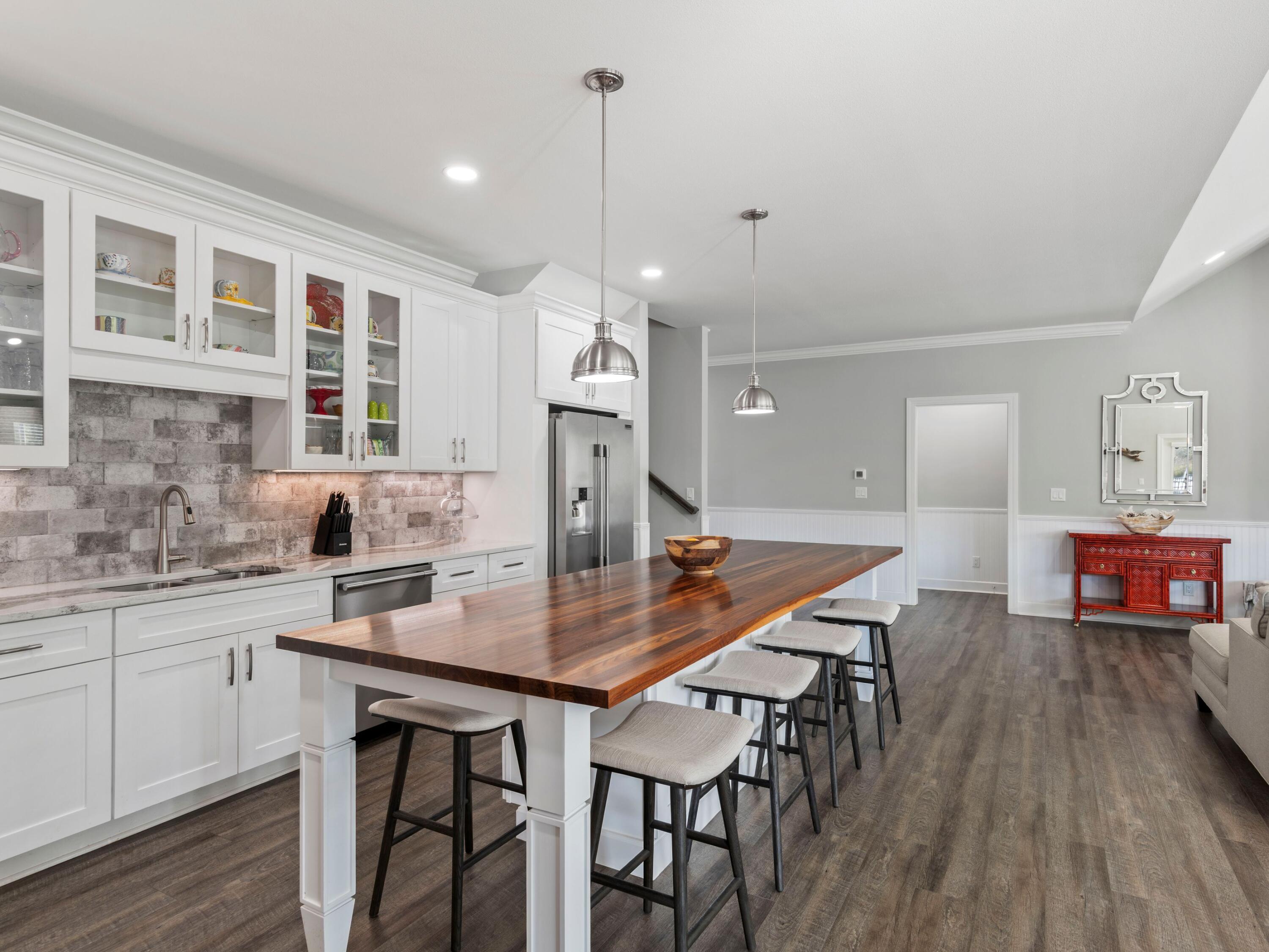 LAKEVIEW - Residential