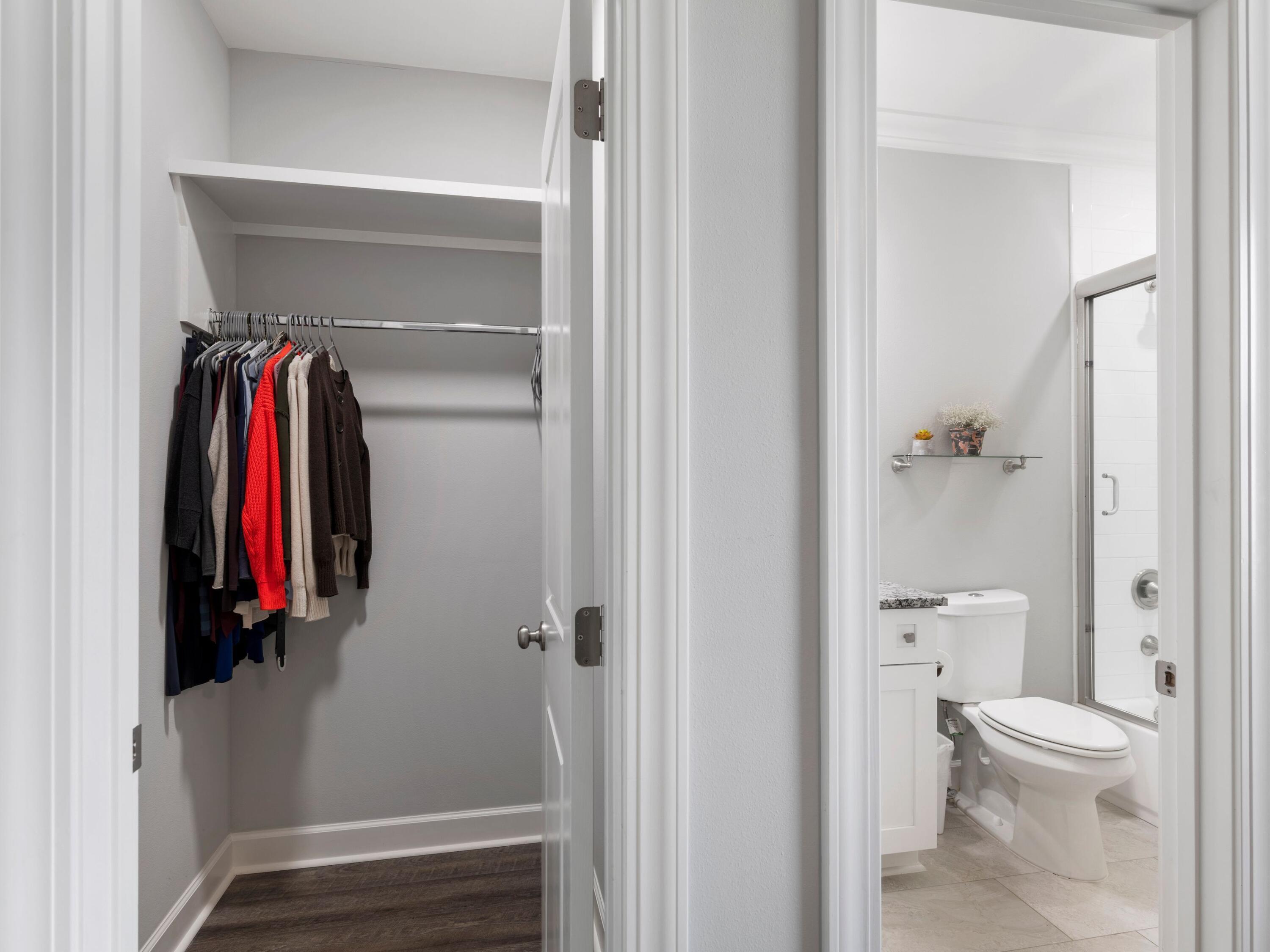 LAKEVIEW - Residential