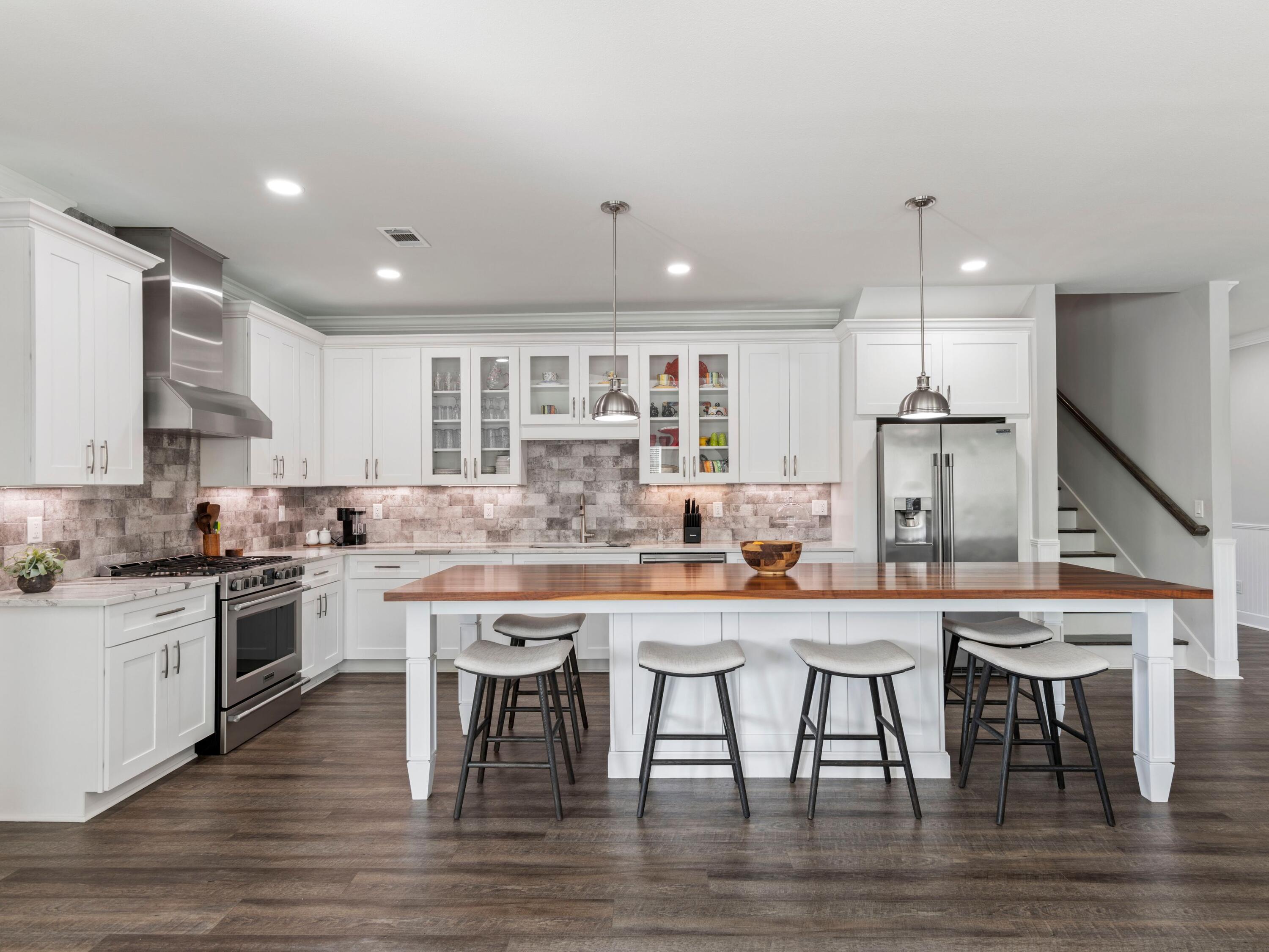 LAKEVIEW - Residential