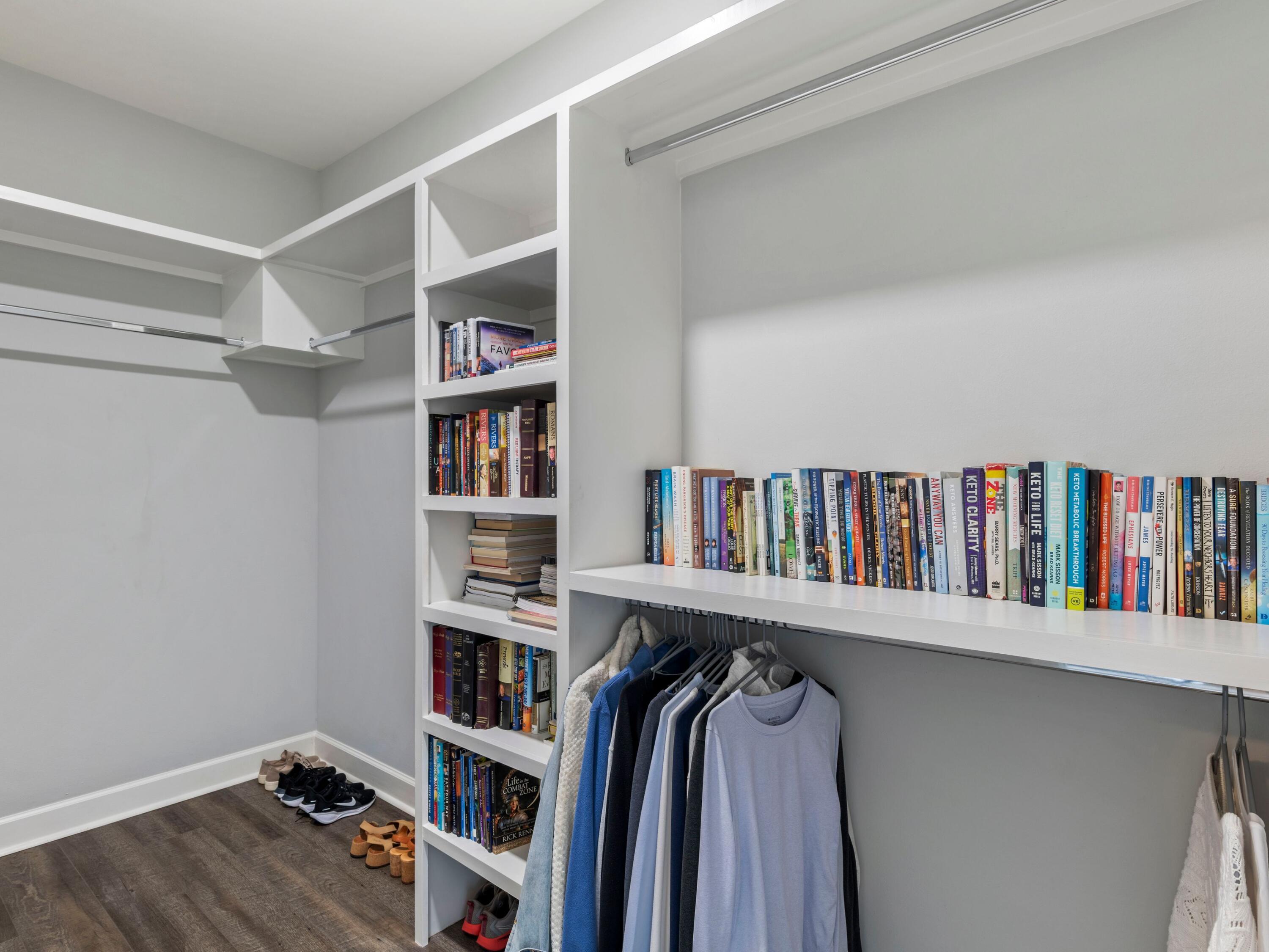 LAKEVIEW - Residential