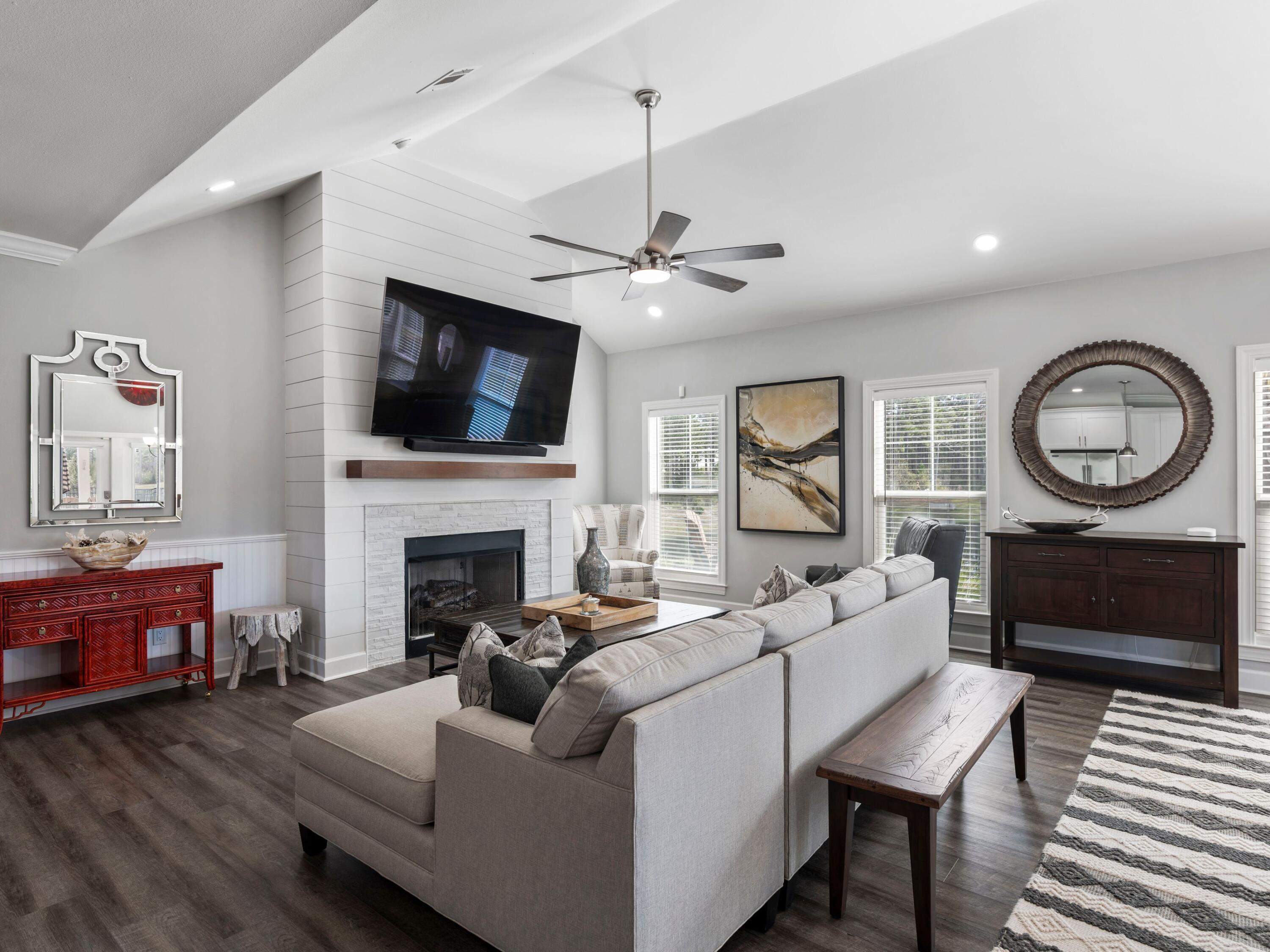 LAKEVIEW - Residential