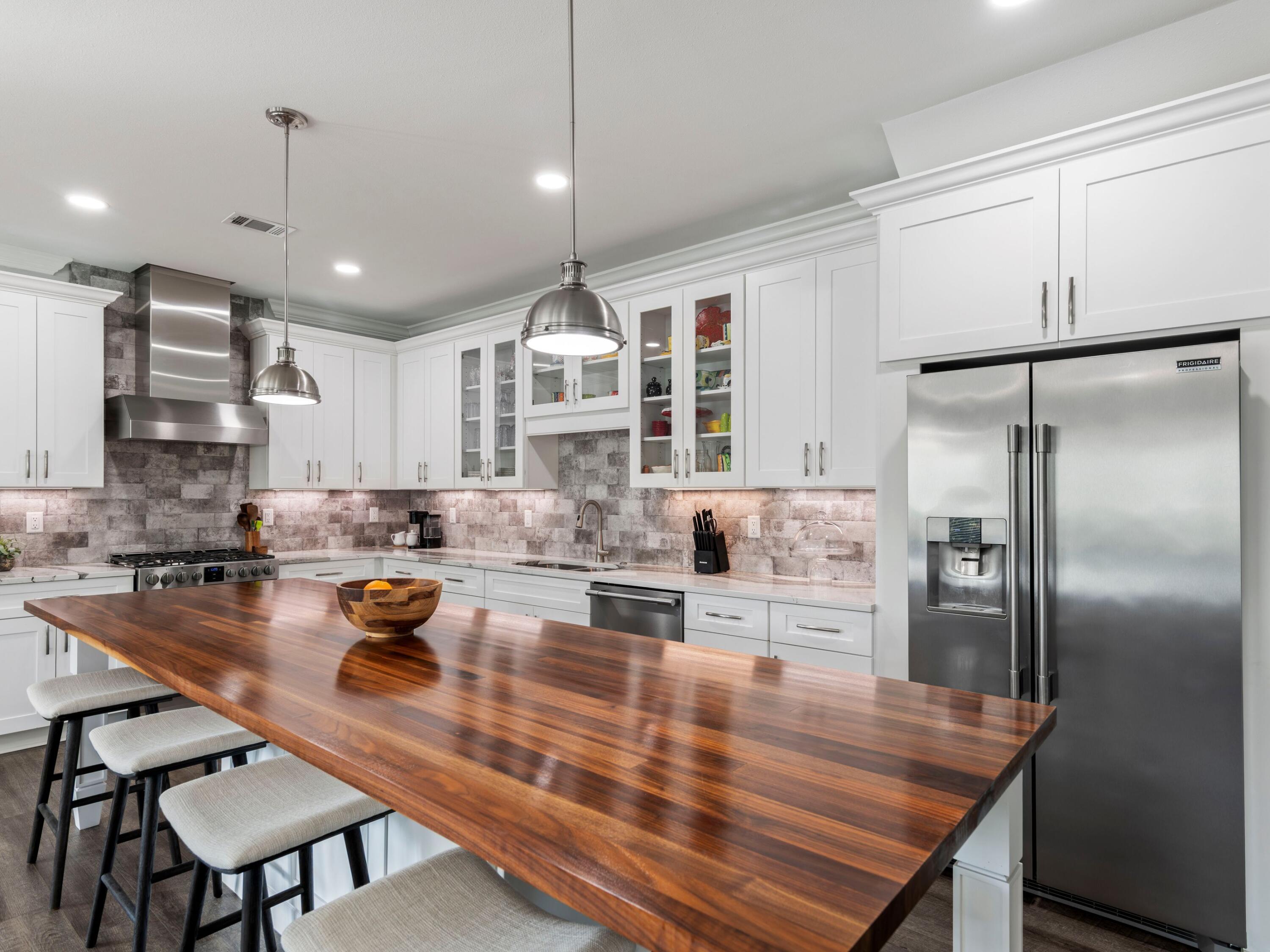 LAKEVIEW - Residential