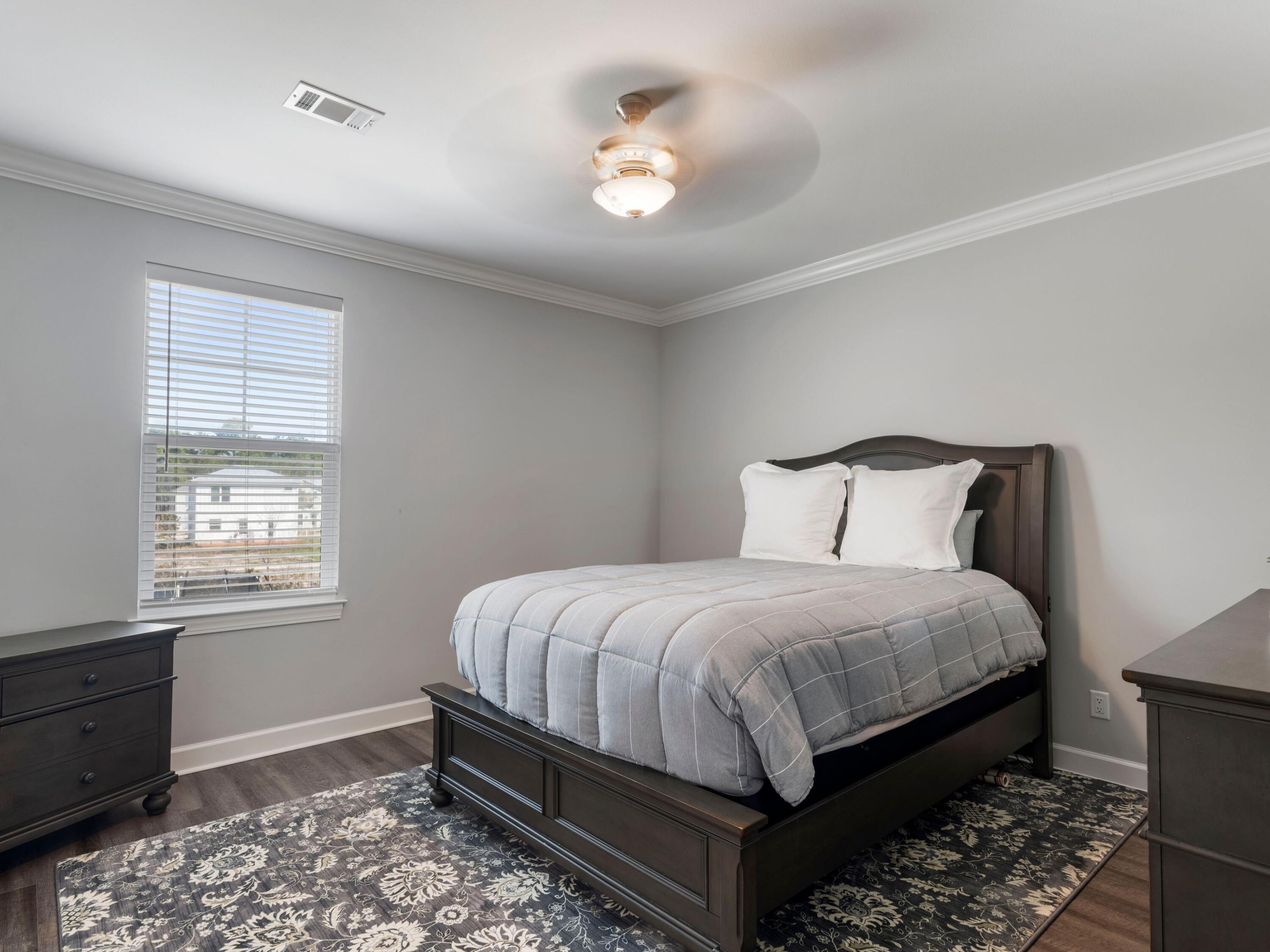 LAKEVIEW - Residential