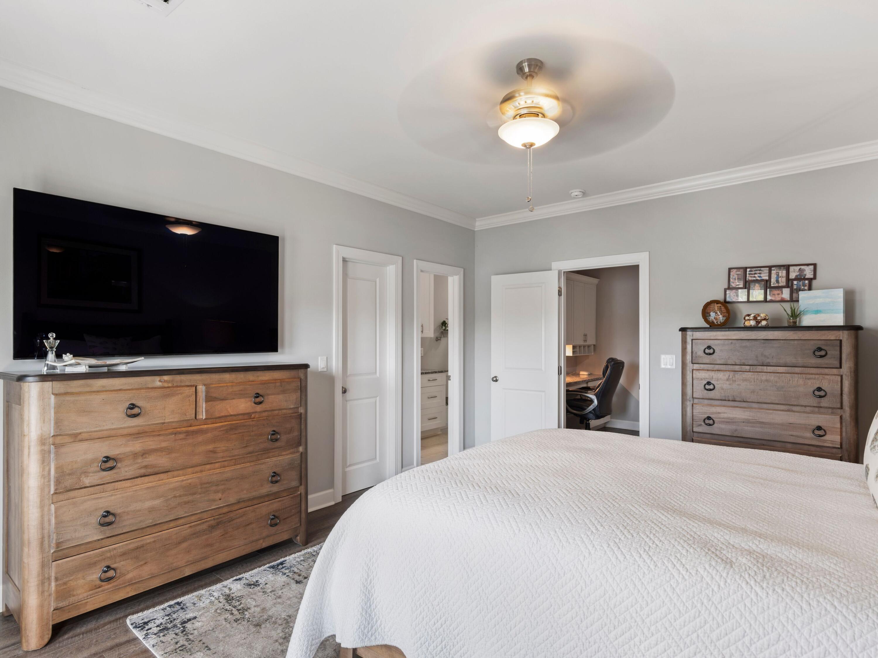 LAKEVIEW - Residential