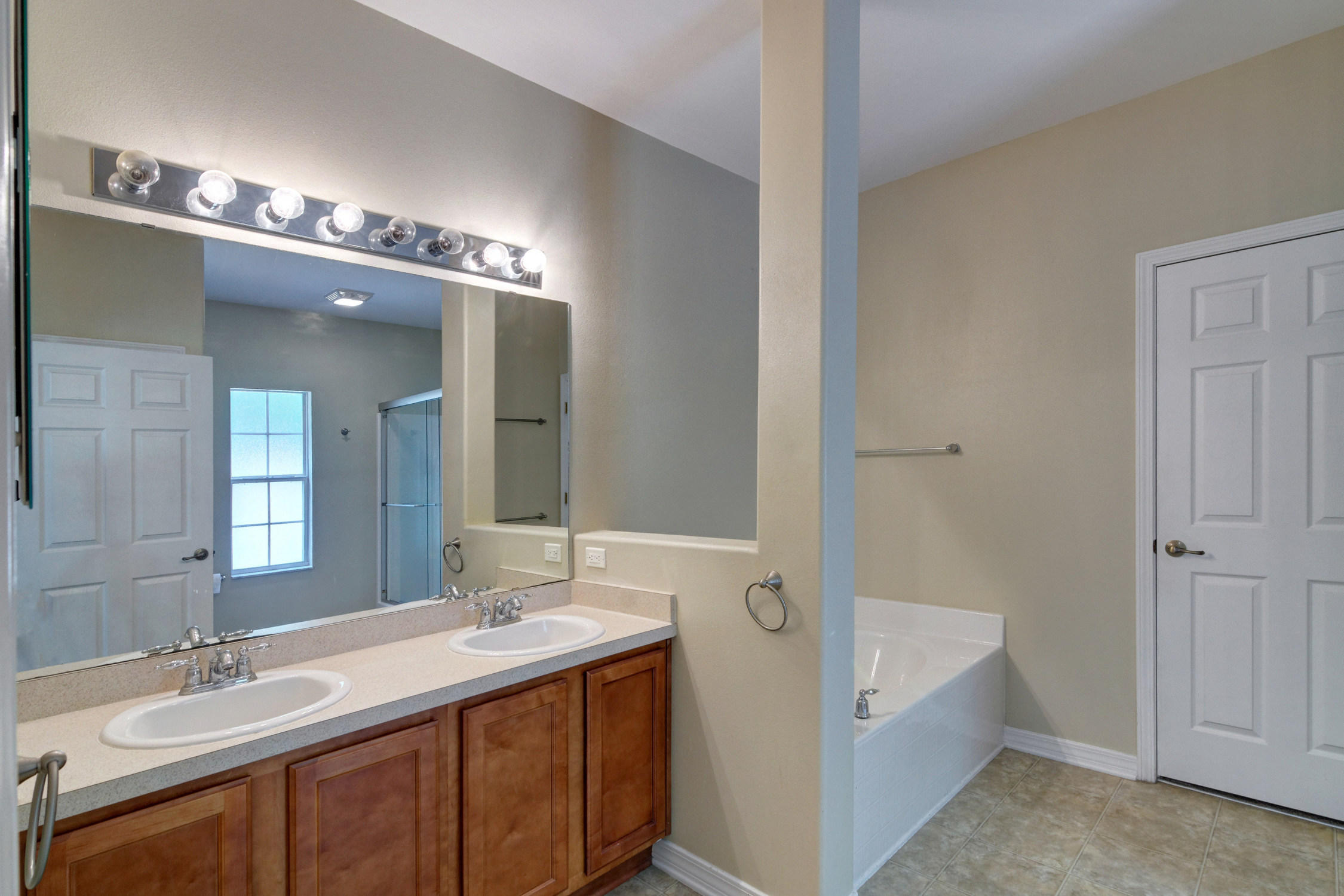 MOSSY OAKS - Residential