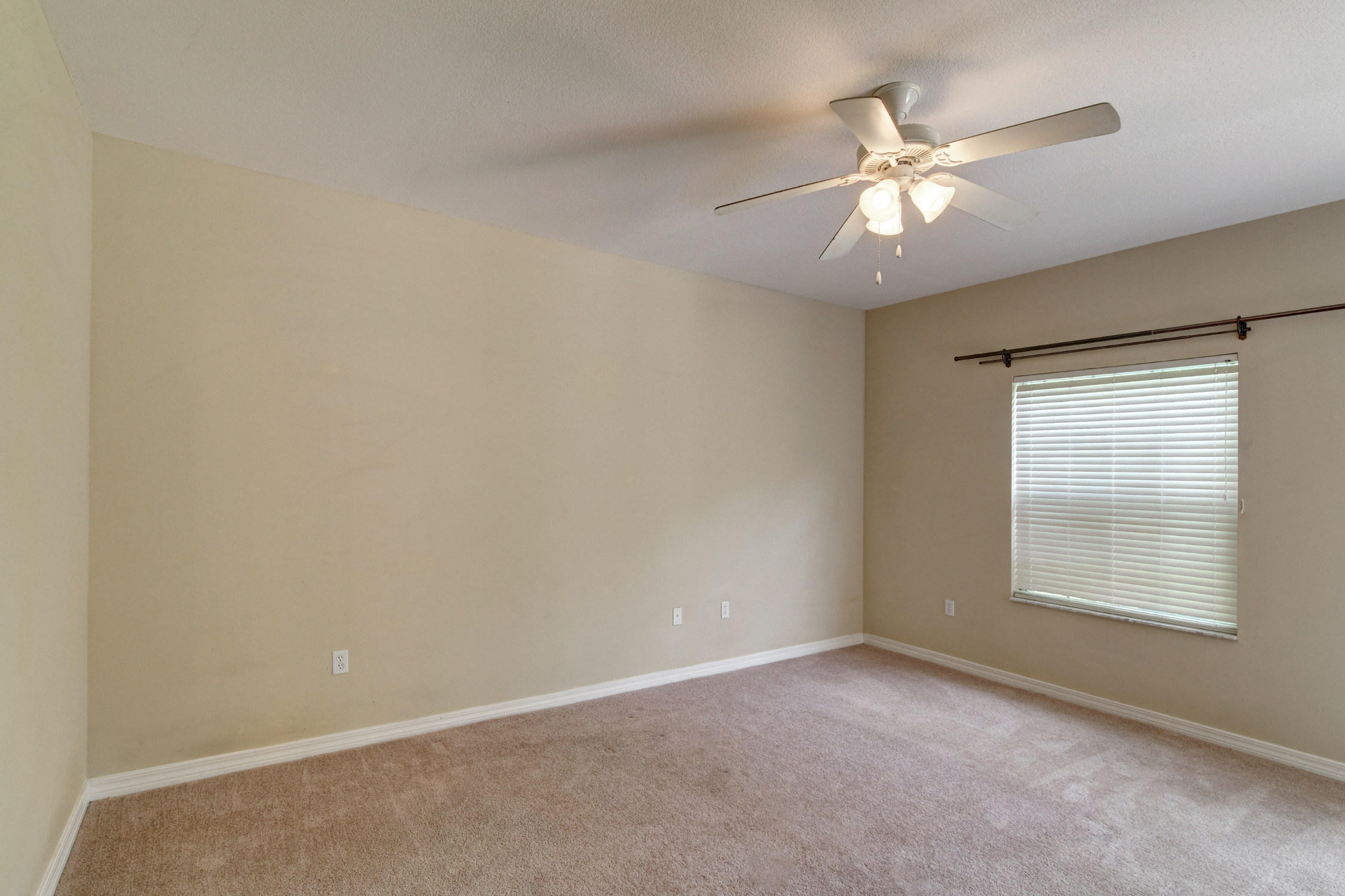 MOSSY OAKS - Residential