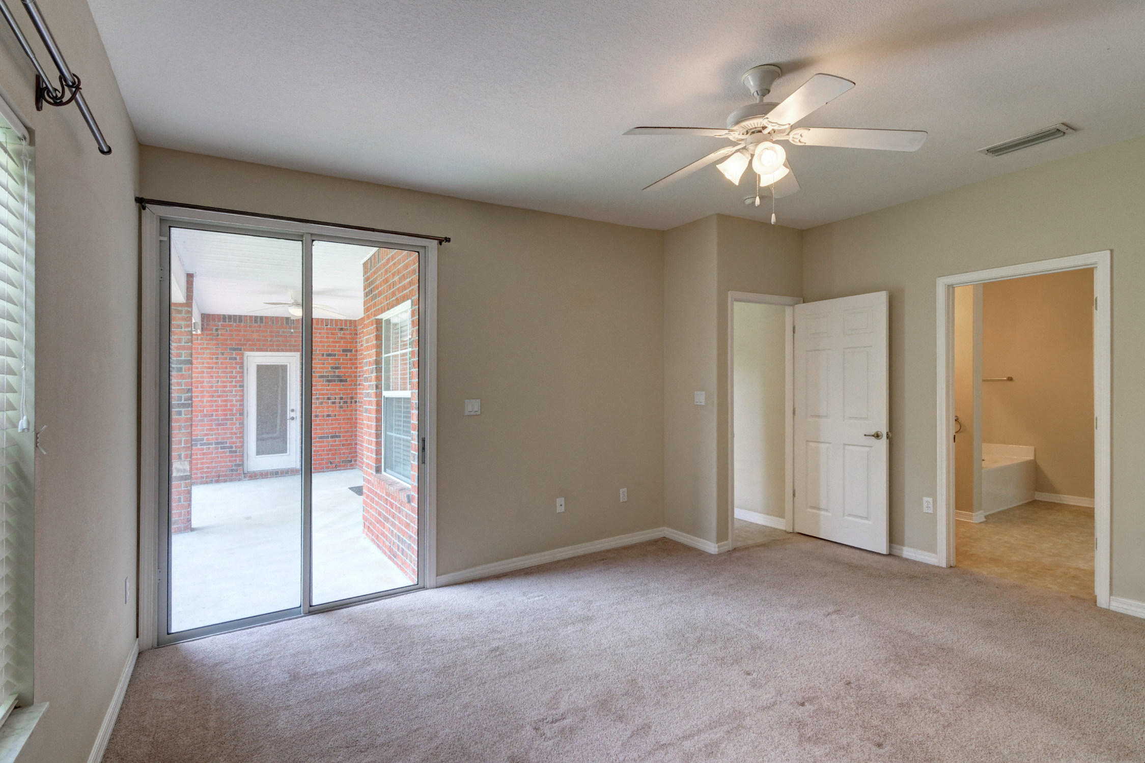 MOSSY OAKS - Residential