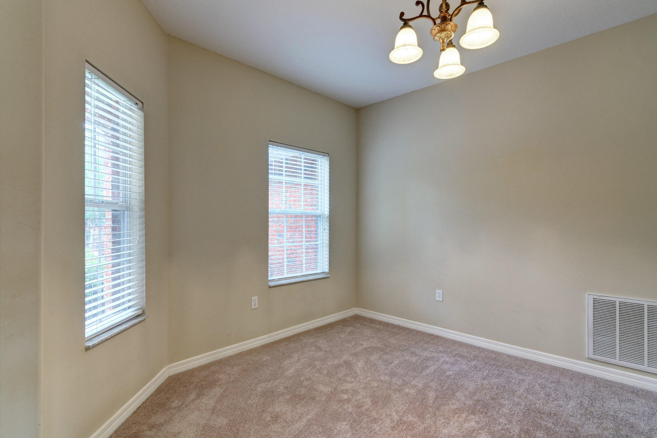 MOSSY OAKS - Residential