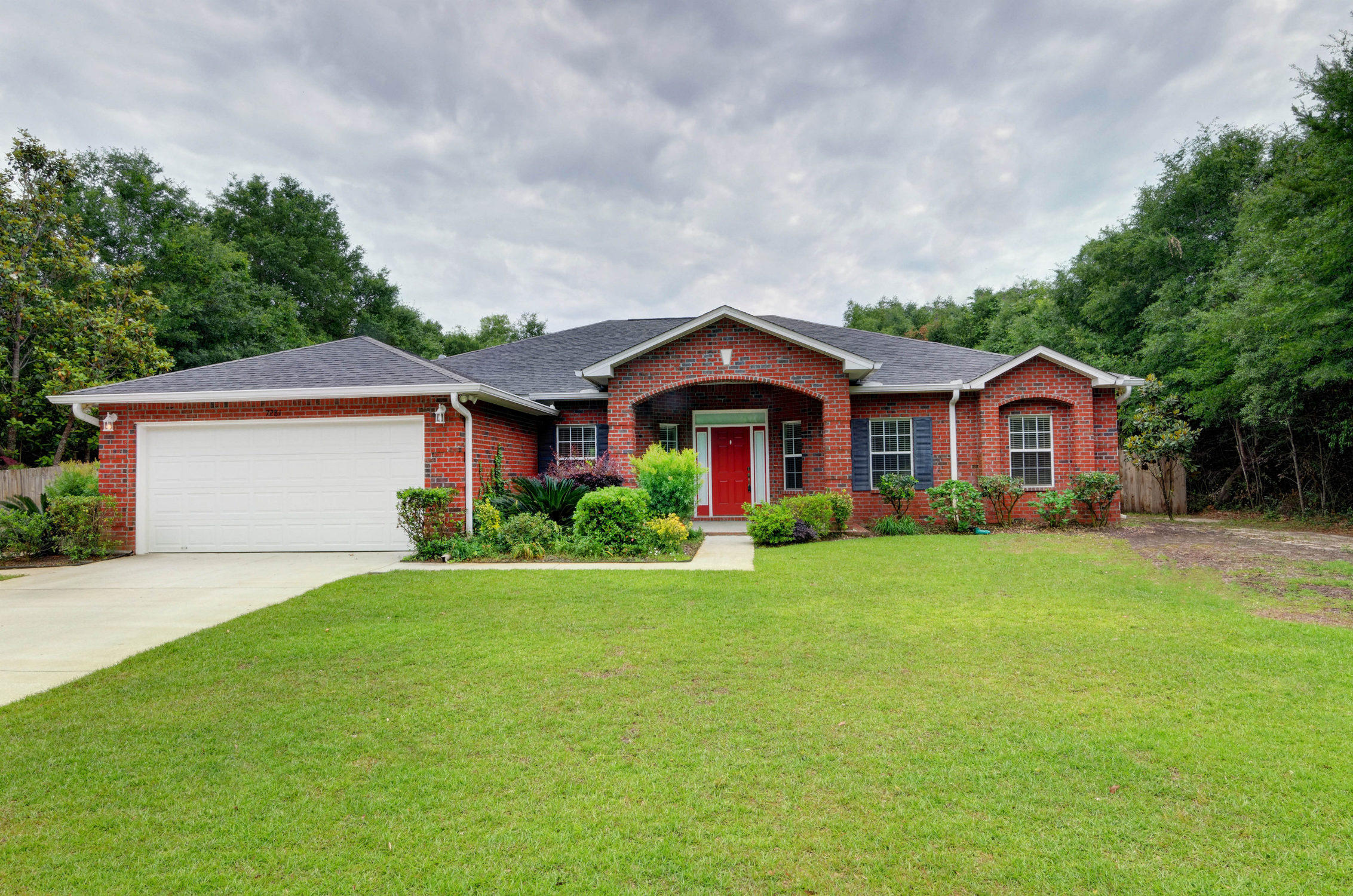 MOSSY OAKS - Residential