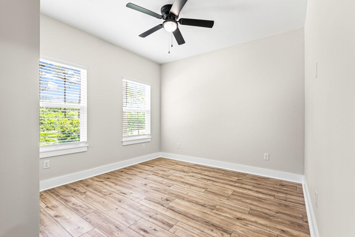 TEN LAKE ESTATES UNIT 2 - Residential