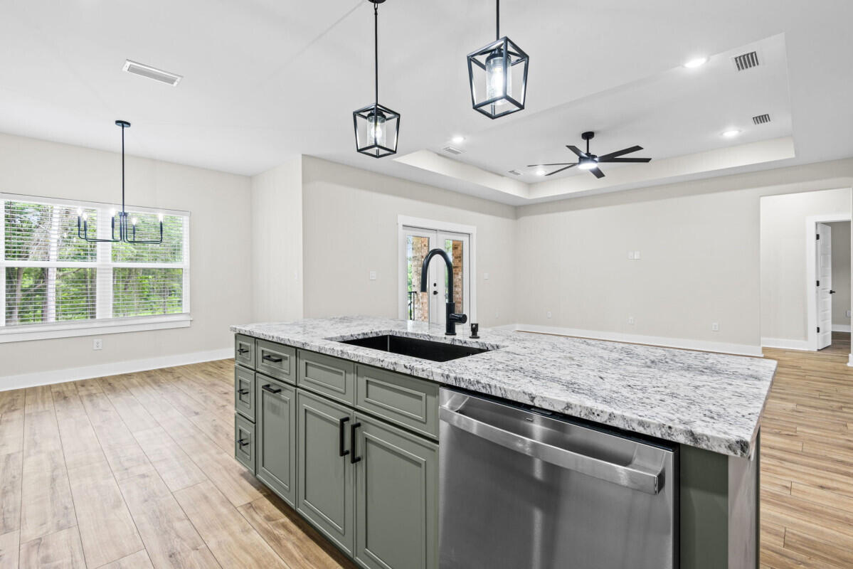 TEN LAKE ESTATES UNIT 2 - Residential