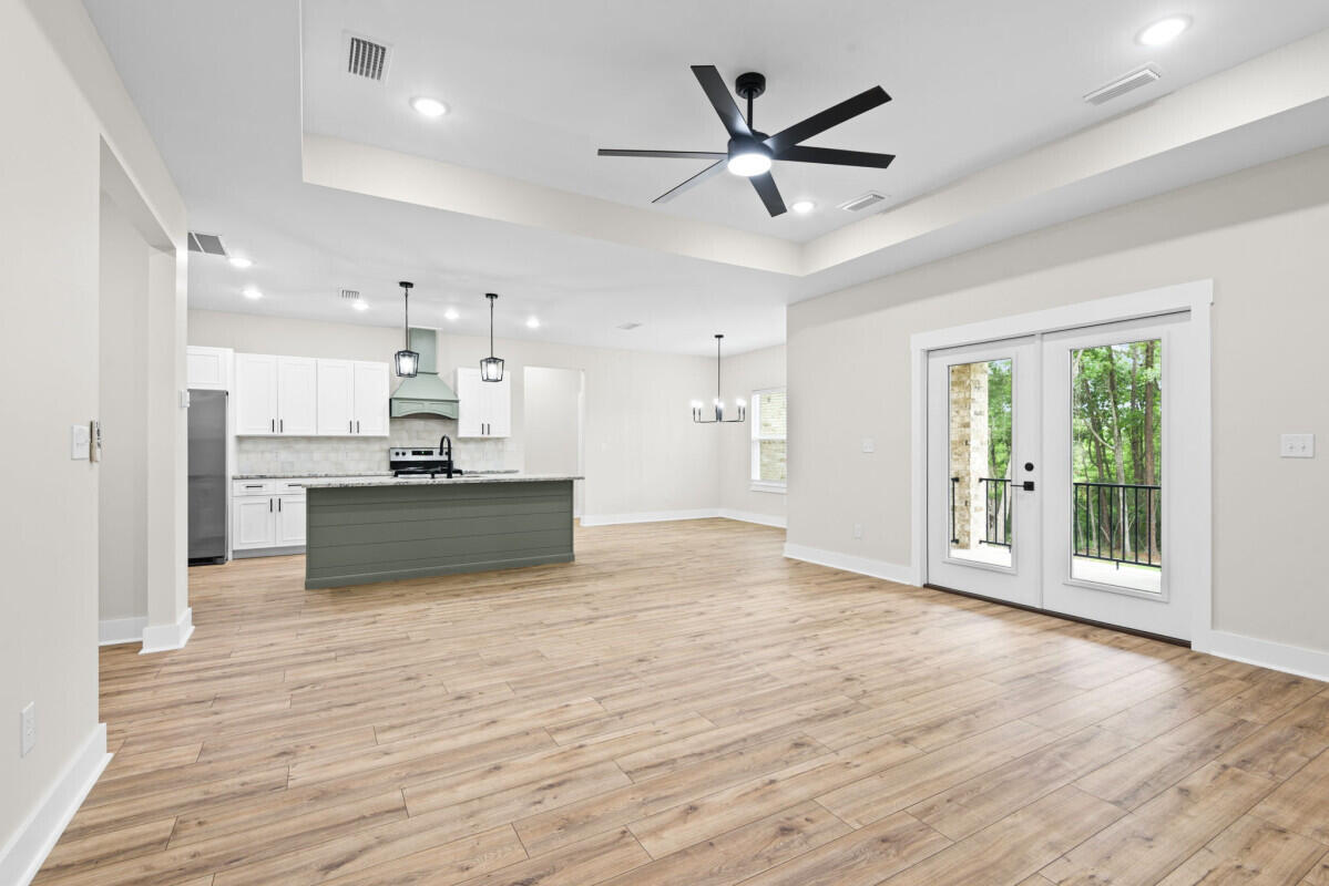 TEN LAKE ESTATES UNIT 2 - Residential