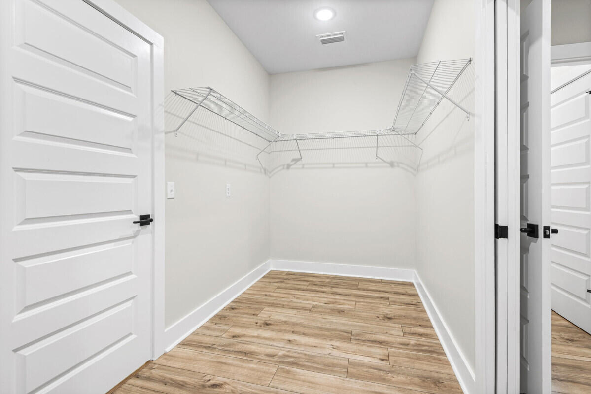 TEN LAKE ESTATES UNIT 2 - Residential