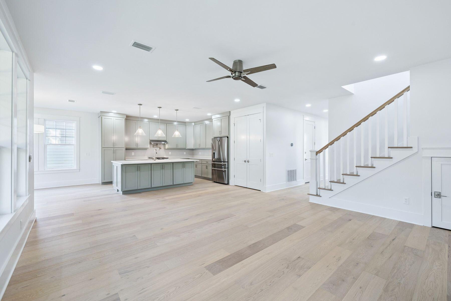 EAGLE BAY - Residential