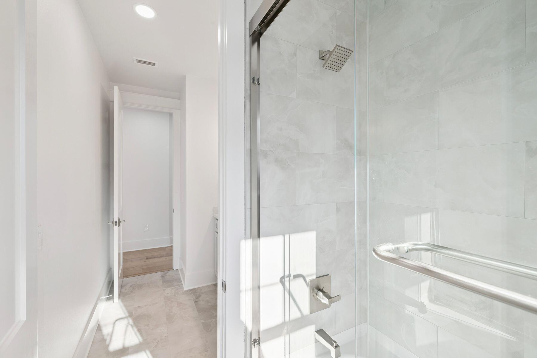 EAGLE BAY - Residential