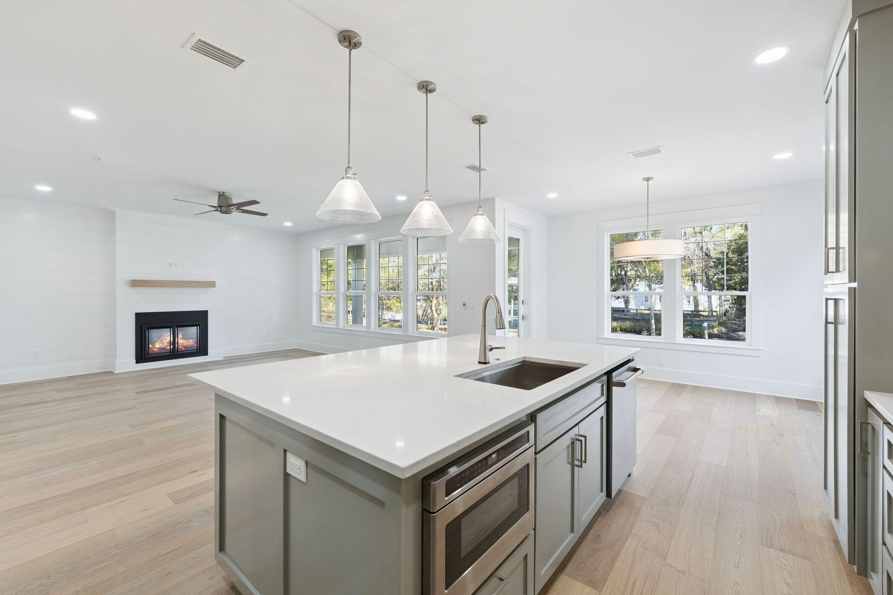 EAGLE BAY - Residential