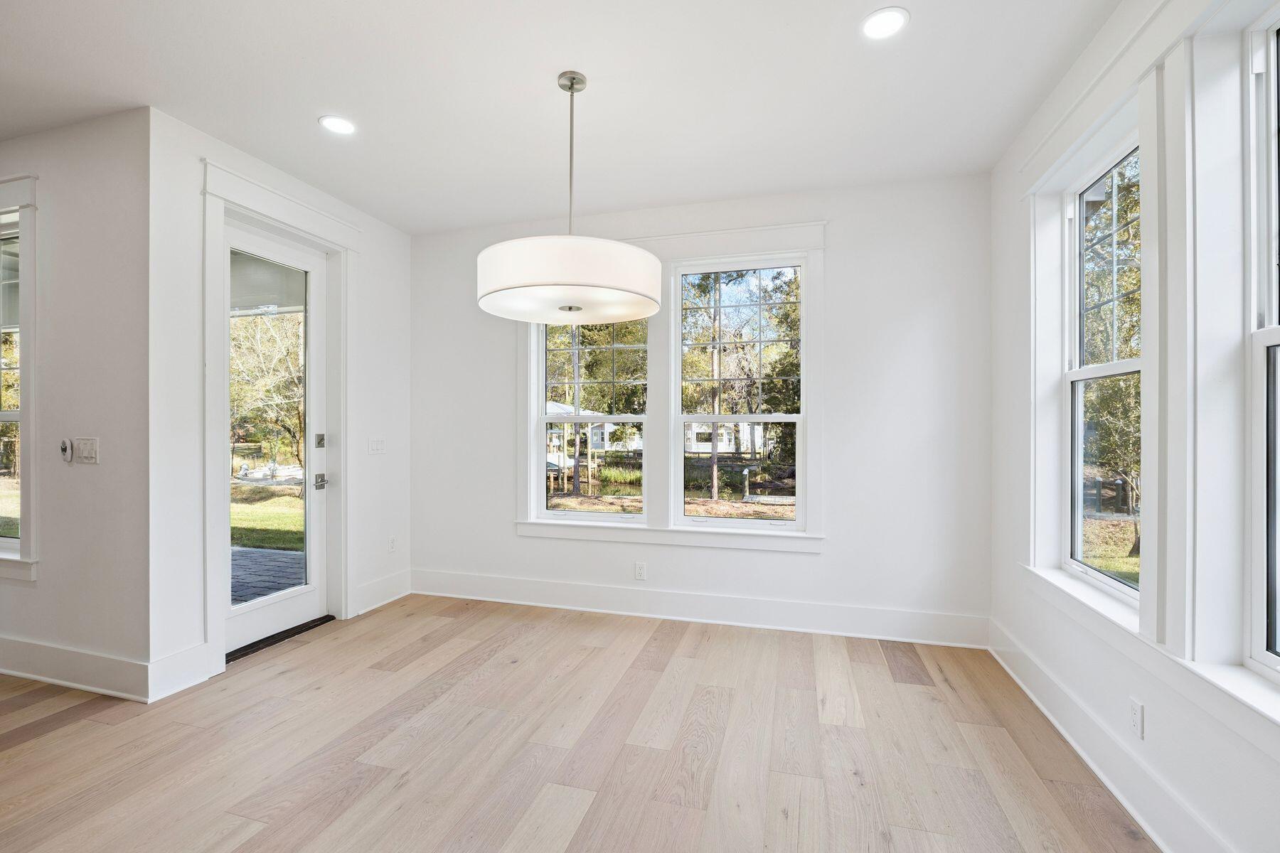 EAGLE BAY - Residential