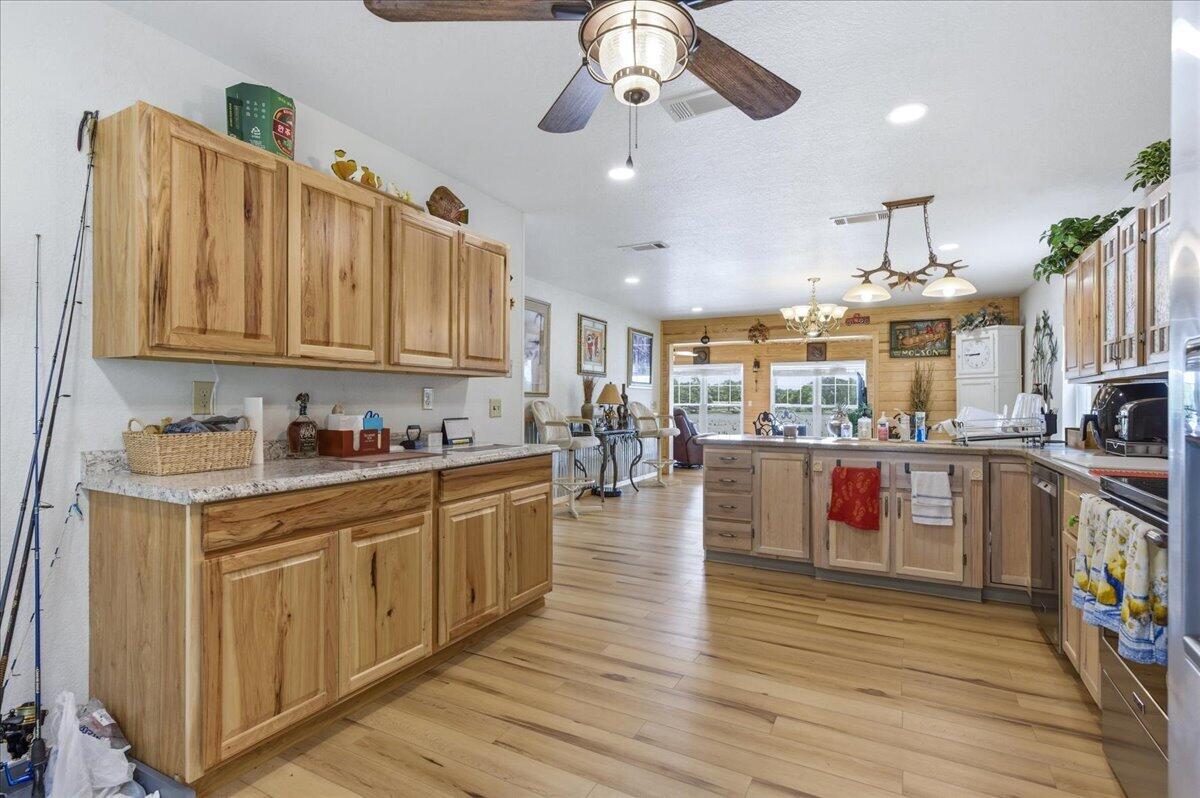 KING LAKE ESTATES - Residential