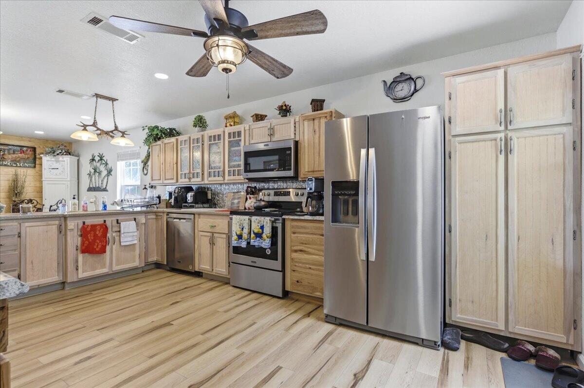 KING LAKE ESTATES - Residential