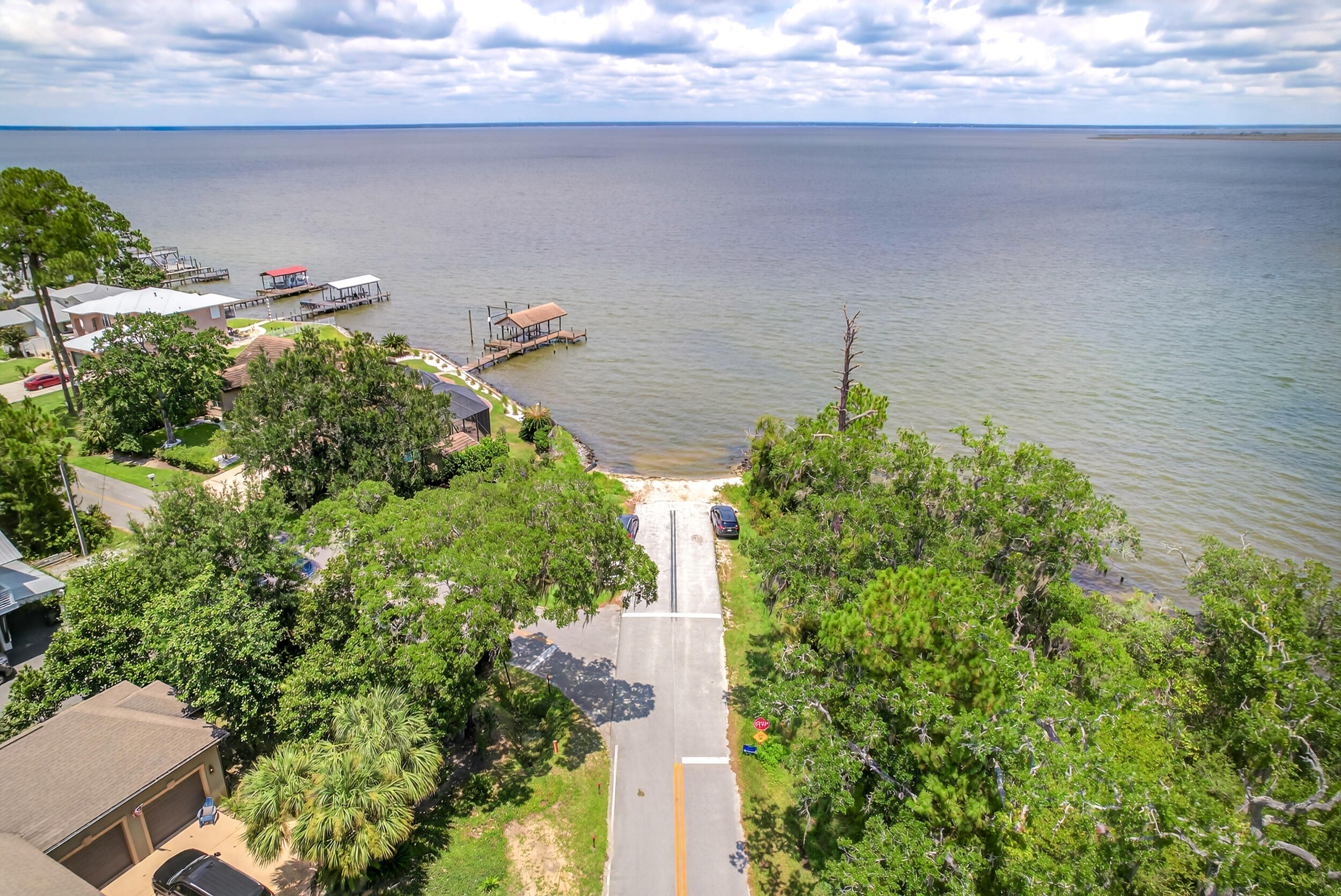 EAGLE BAY - Residential