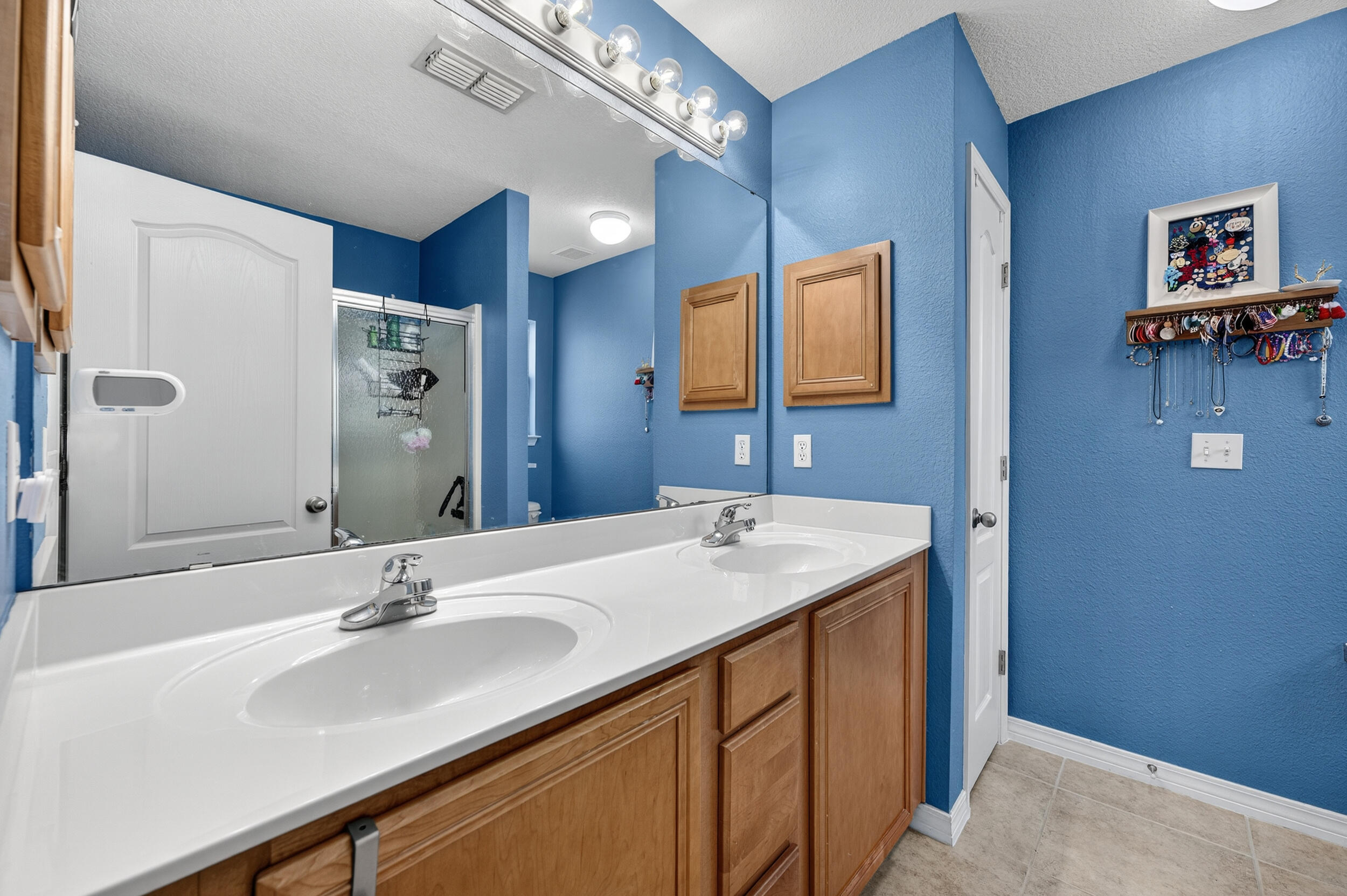 EAGLE BAY - Residential