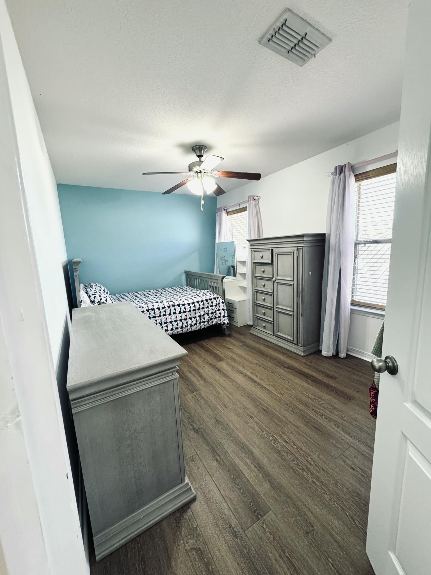 EAGLE BAY - Residential