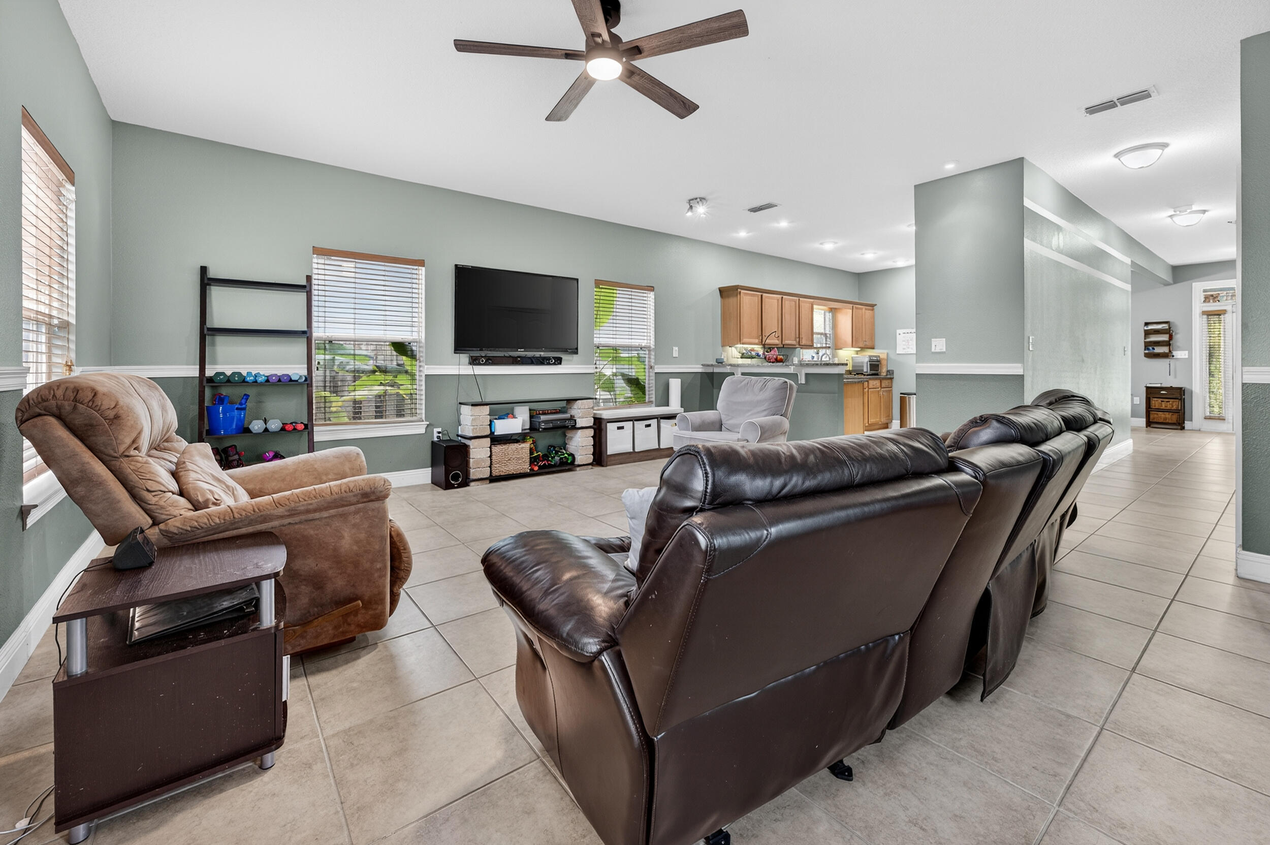 EAGLE BAY - Residential