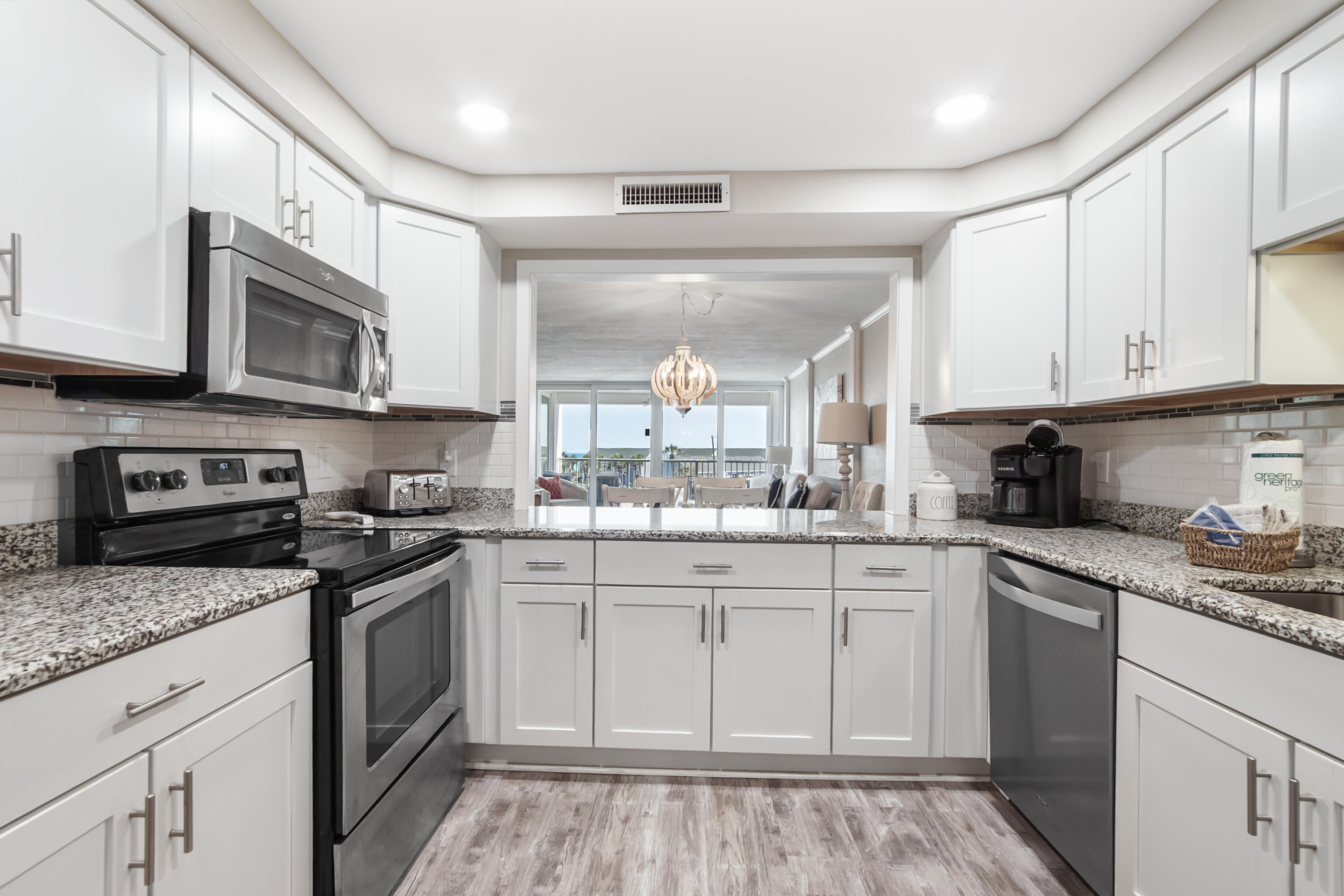 SHORELINE TOWERS 3 - Residential