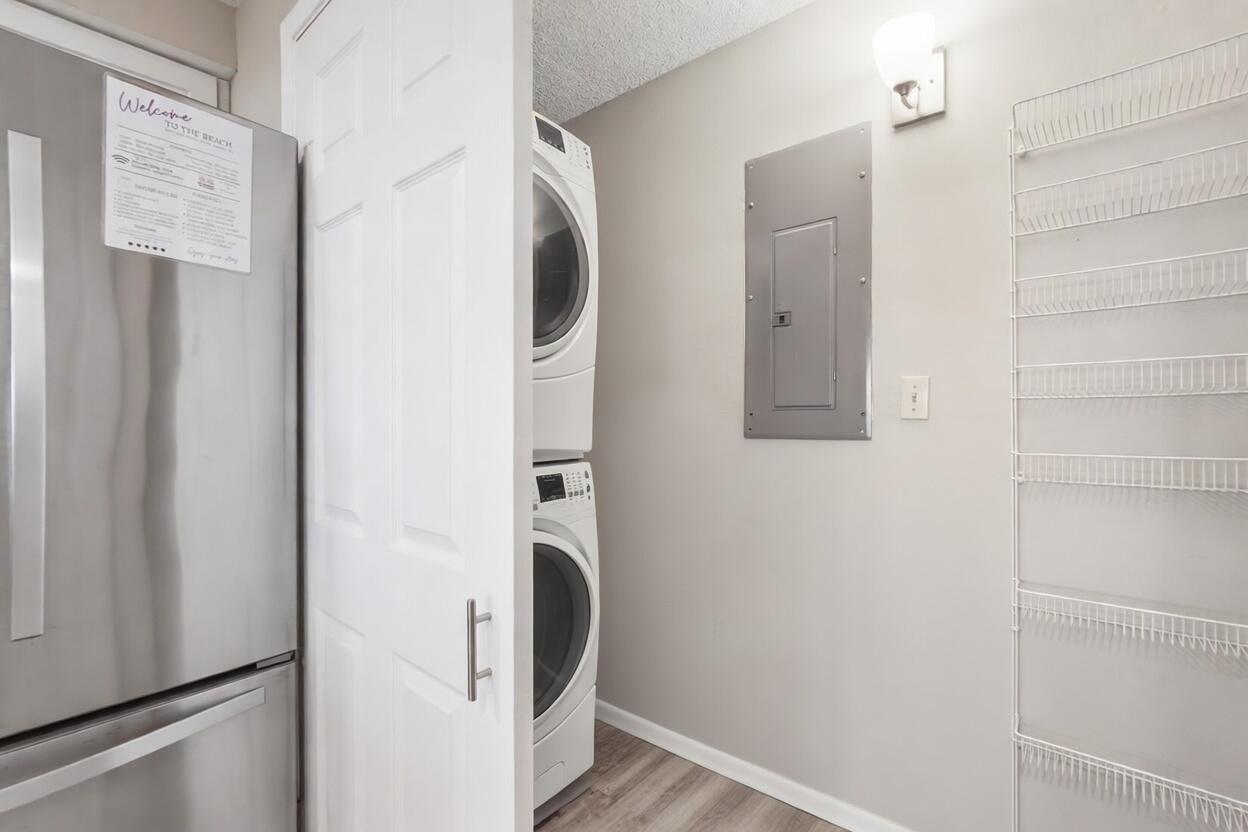 SHORELINE TOWERS 3 - Residential